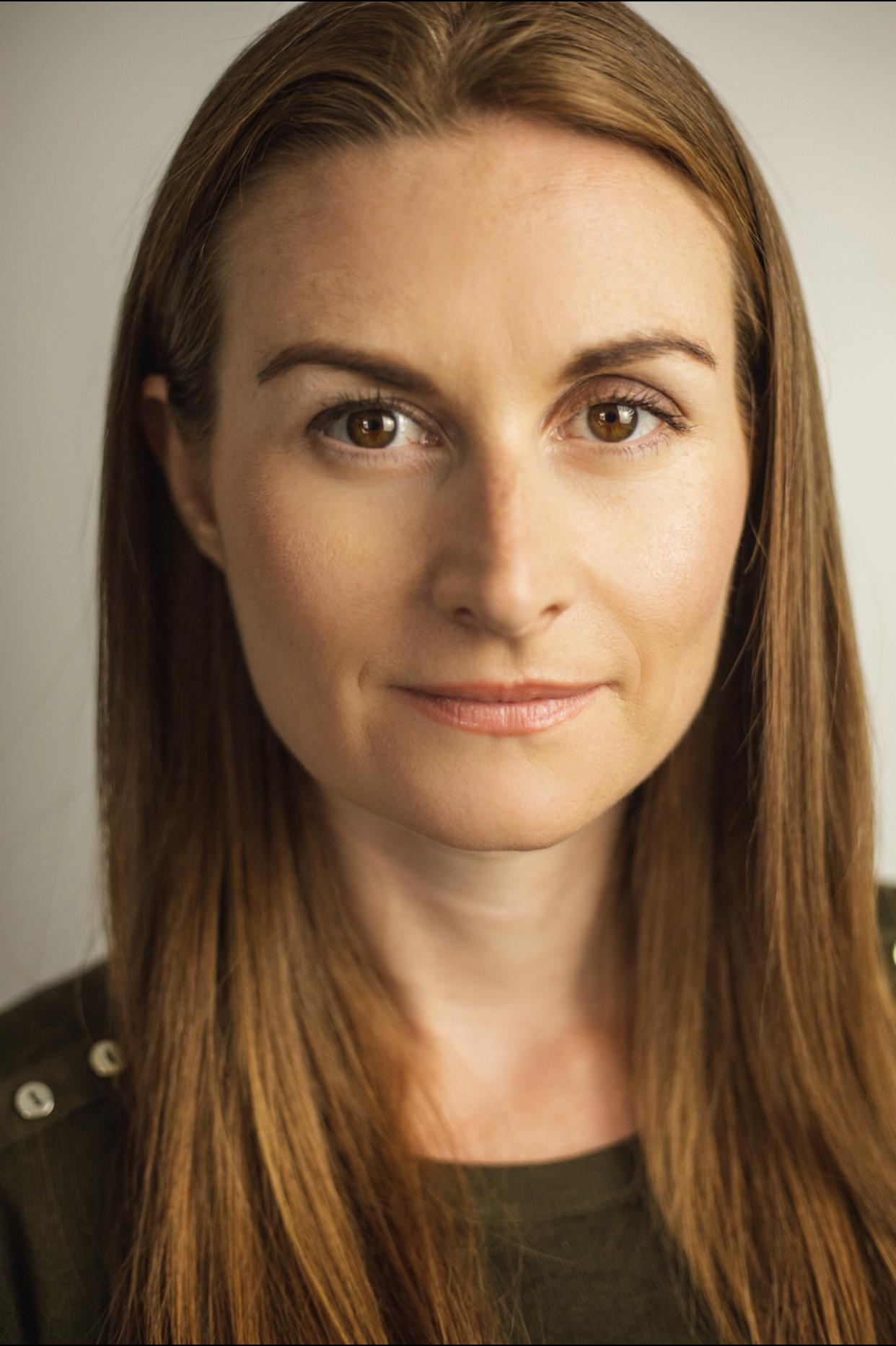 actor Bernadette Carty large photo