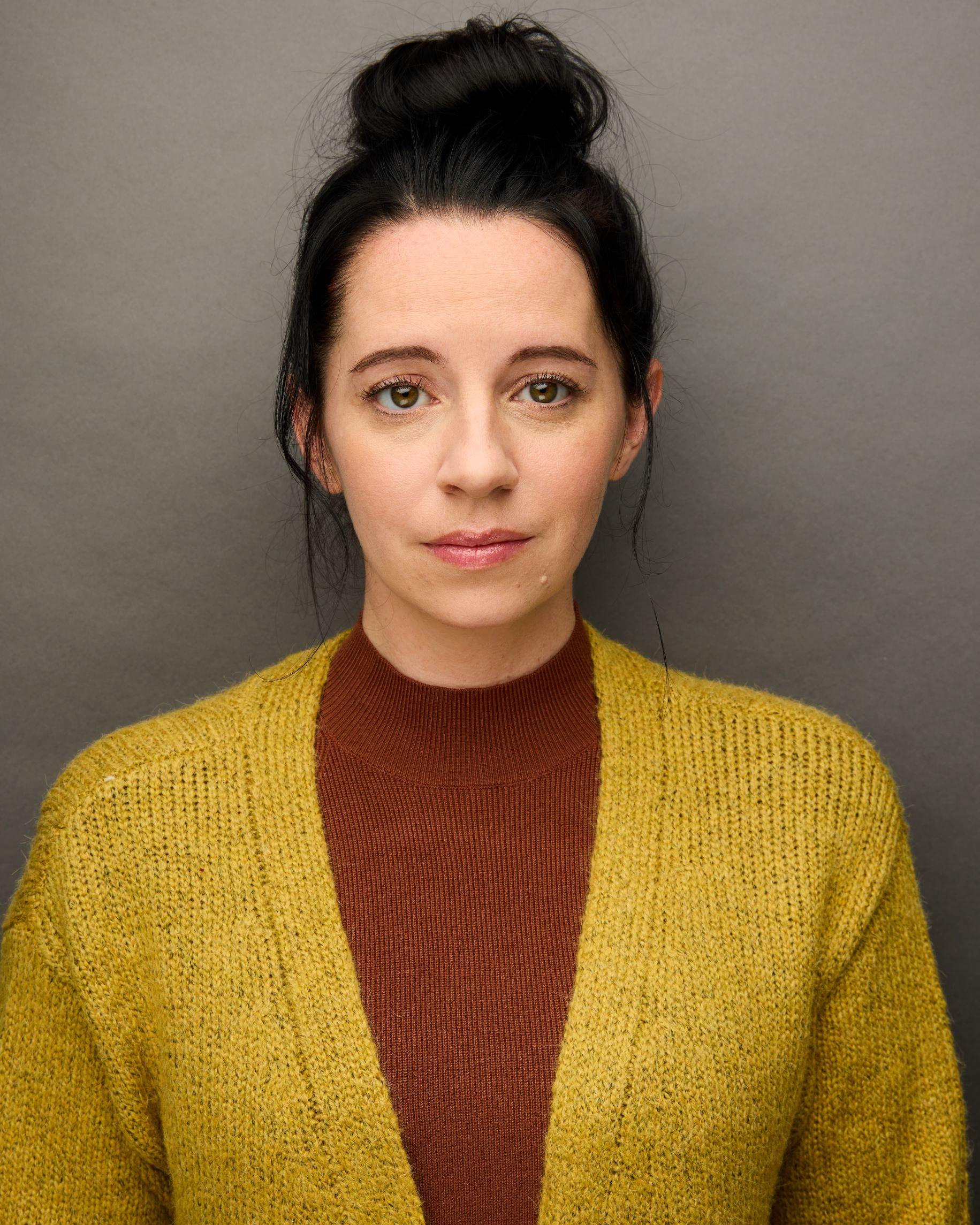 actor Heather Lynch large photo