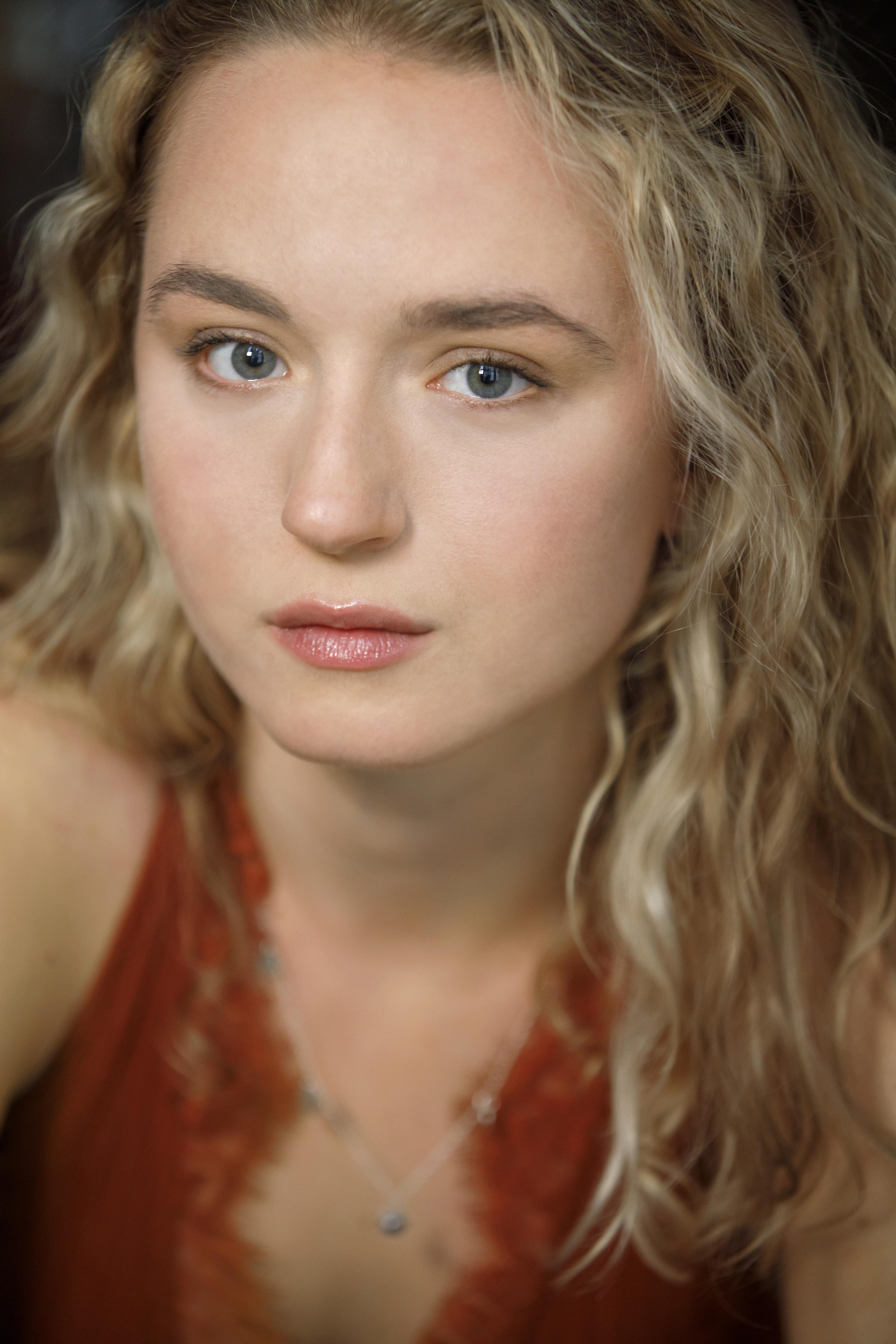 actor Mackenzie Greer large photo