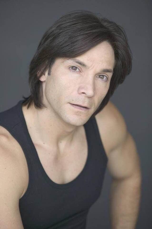 actor Roger Raskin large photo