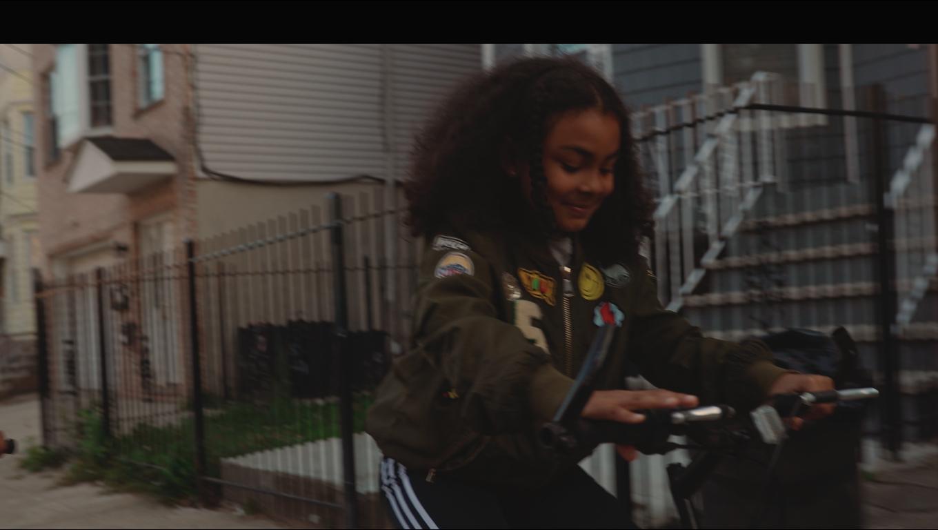 actor Isabella Ali large photo