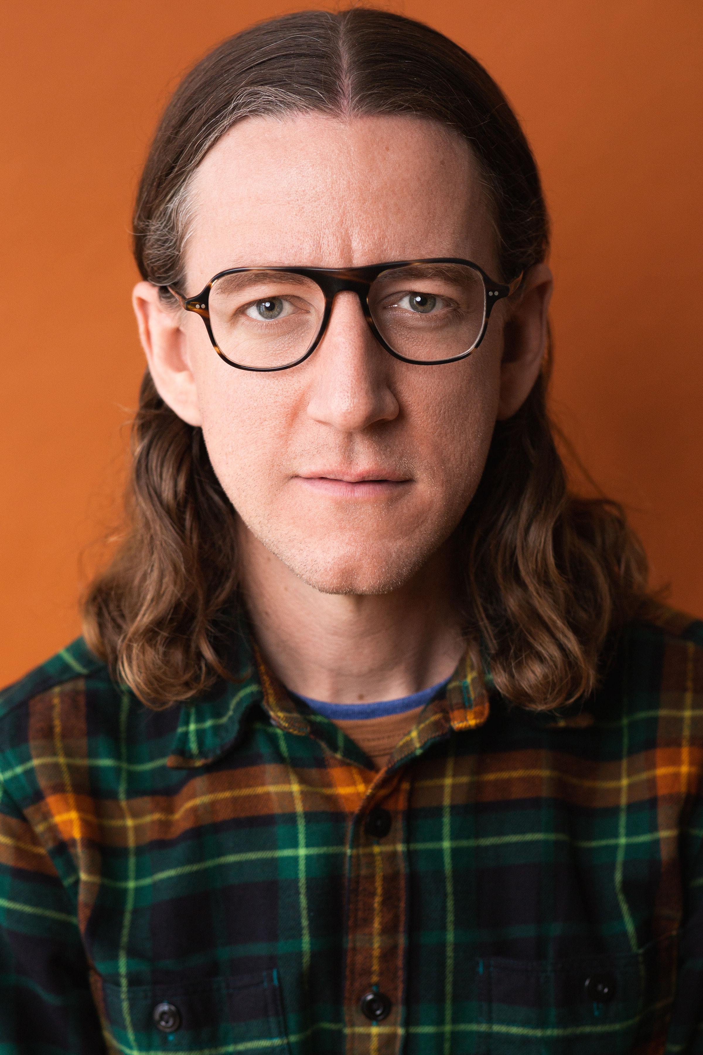 actor Andrew Bailes large photo