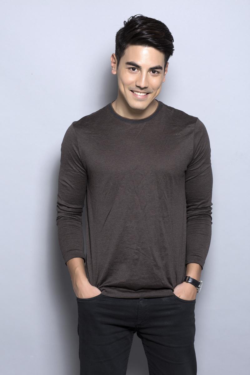 actor Thomas Price large photo