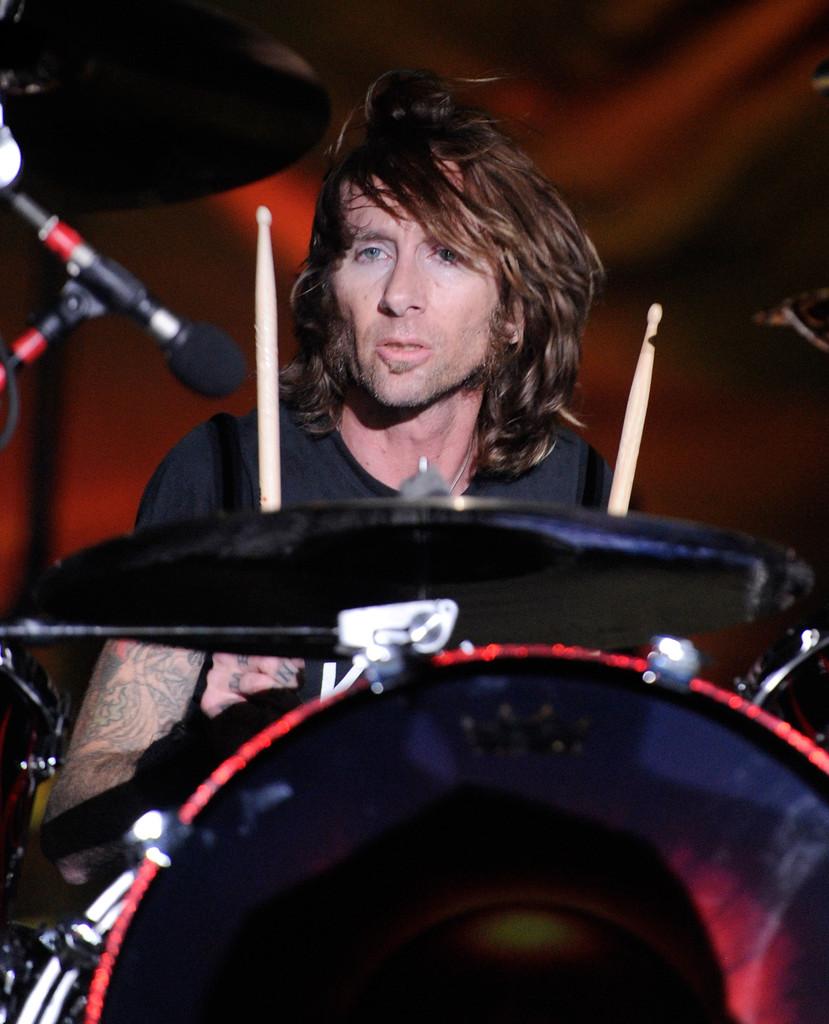actor Shannon Larkin large photo