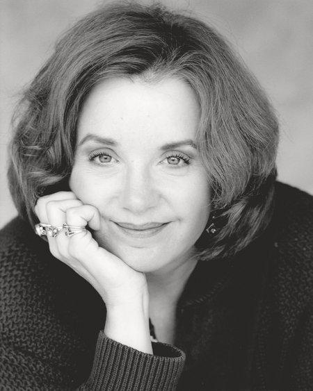 actor Lee Garlington large photo