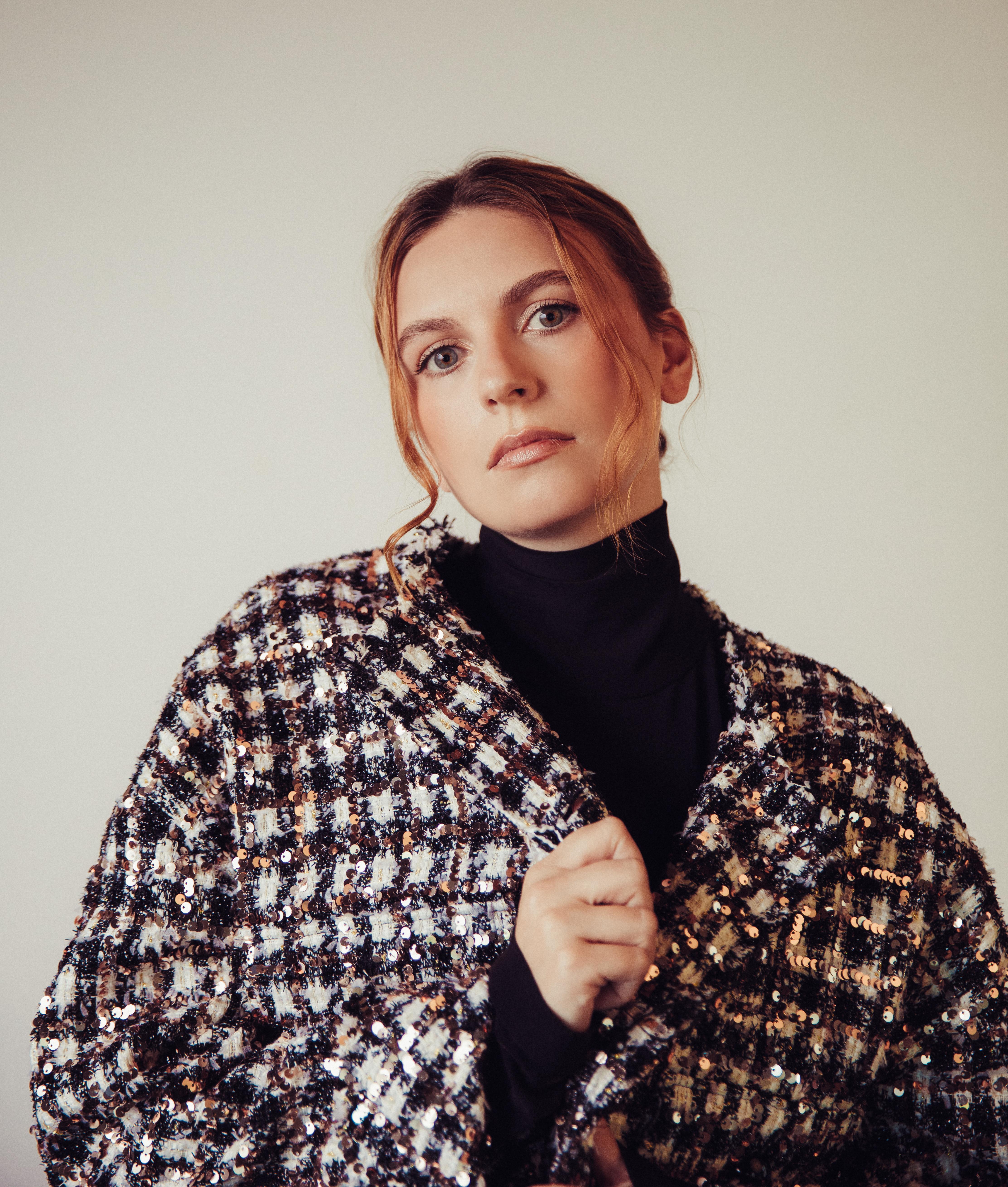 actor Nicole Dubois large photo