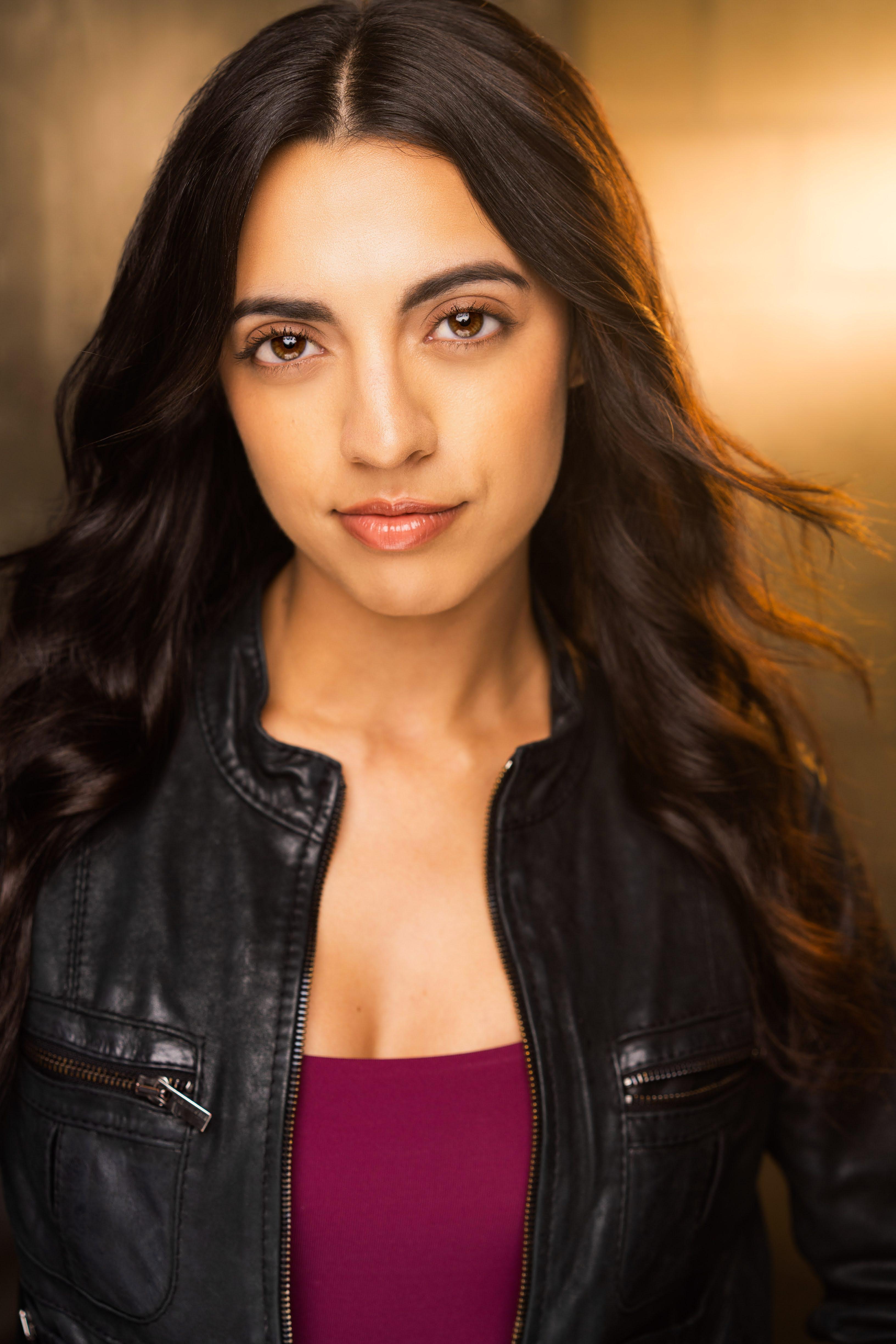 actor Alyssa Tortomasi large photo