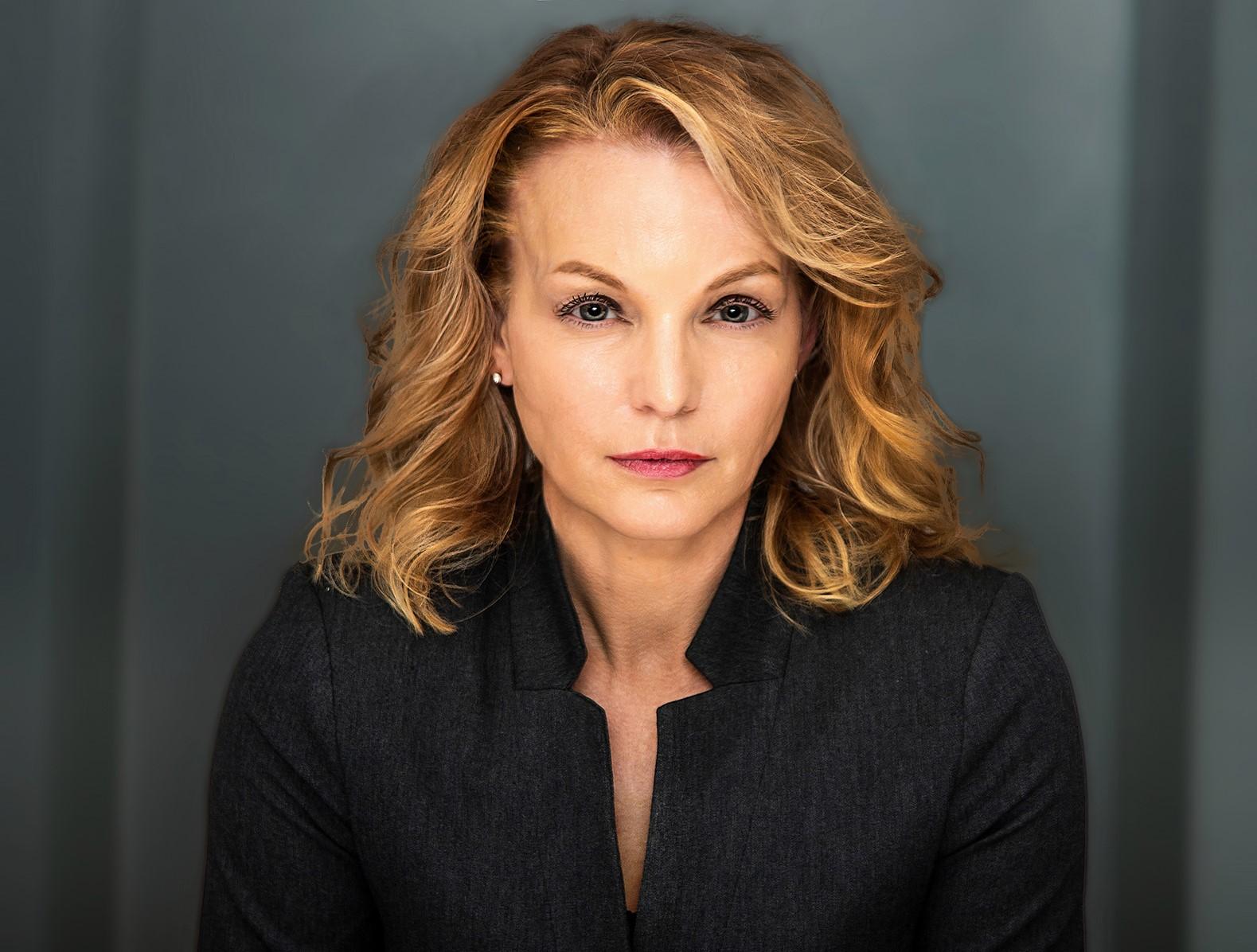 actor Allison Graham large photo