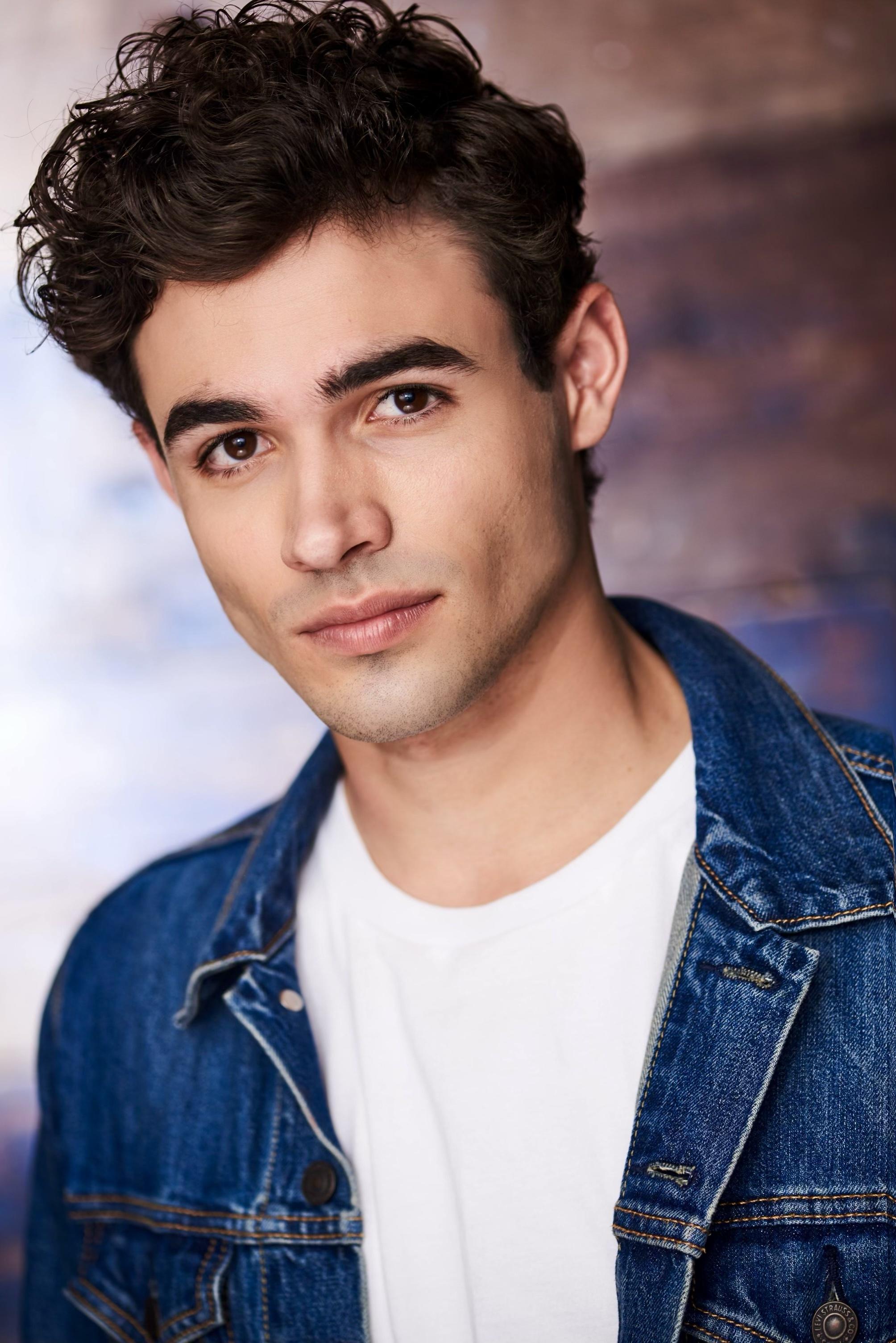 actor Chase Hamilton large photo