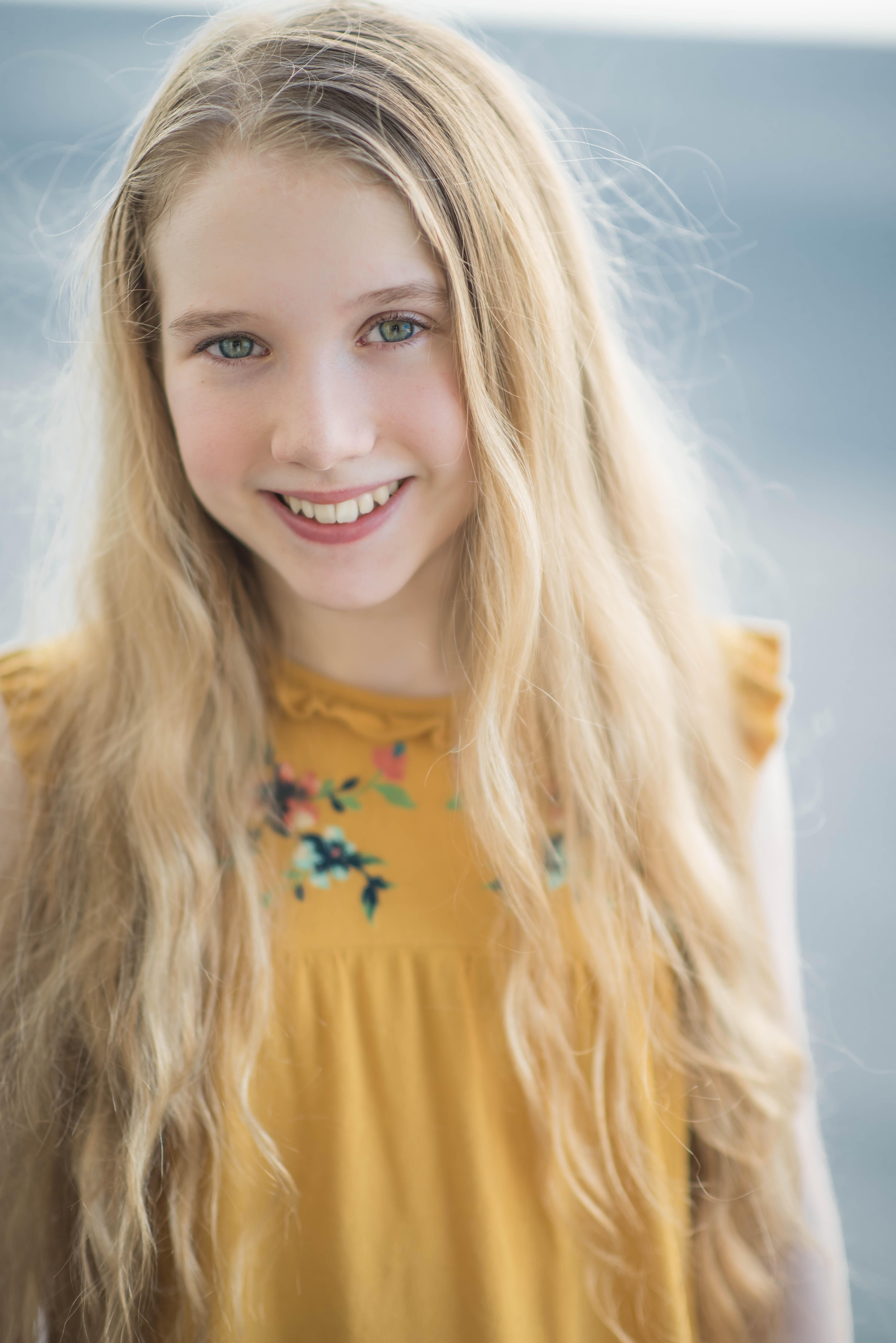 actor Zoe McGaha-Schletter large photo