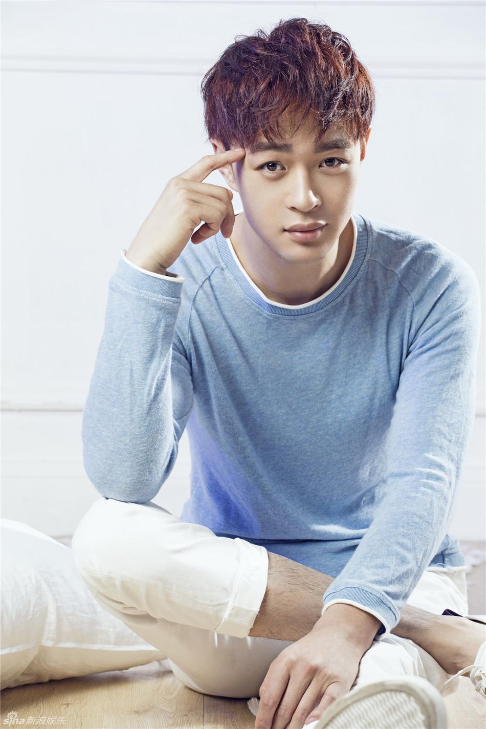 actor Chunhui Dong large photo