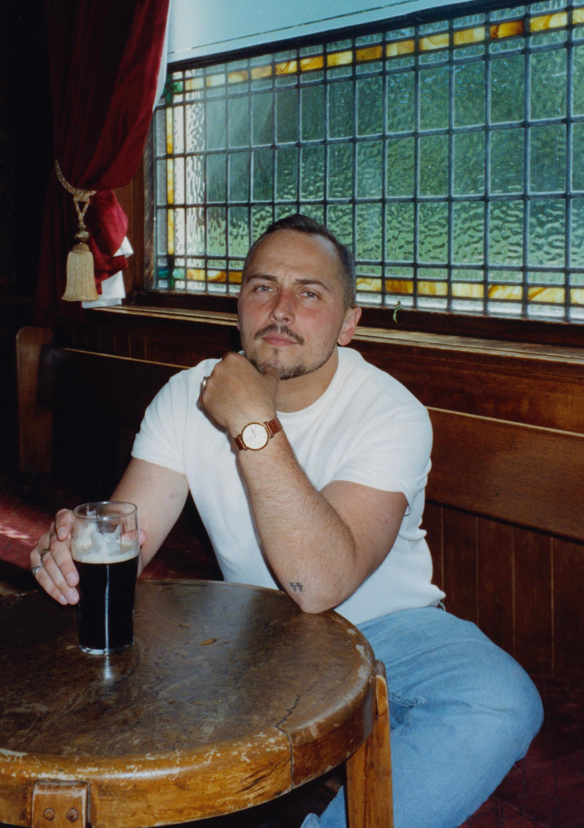 actor Elliot Warren large photo