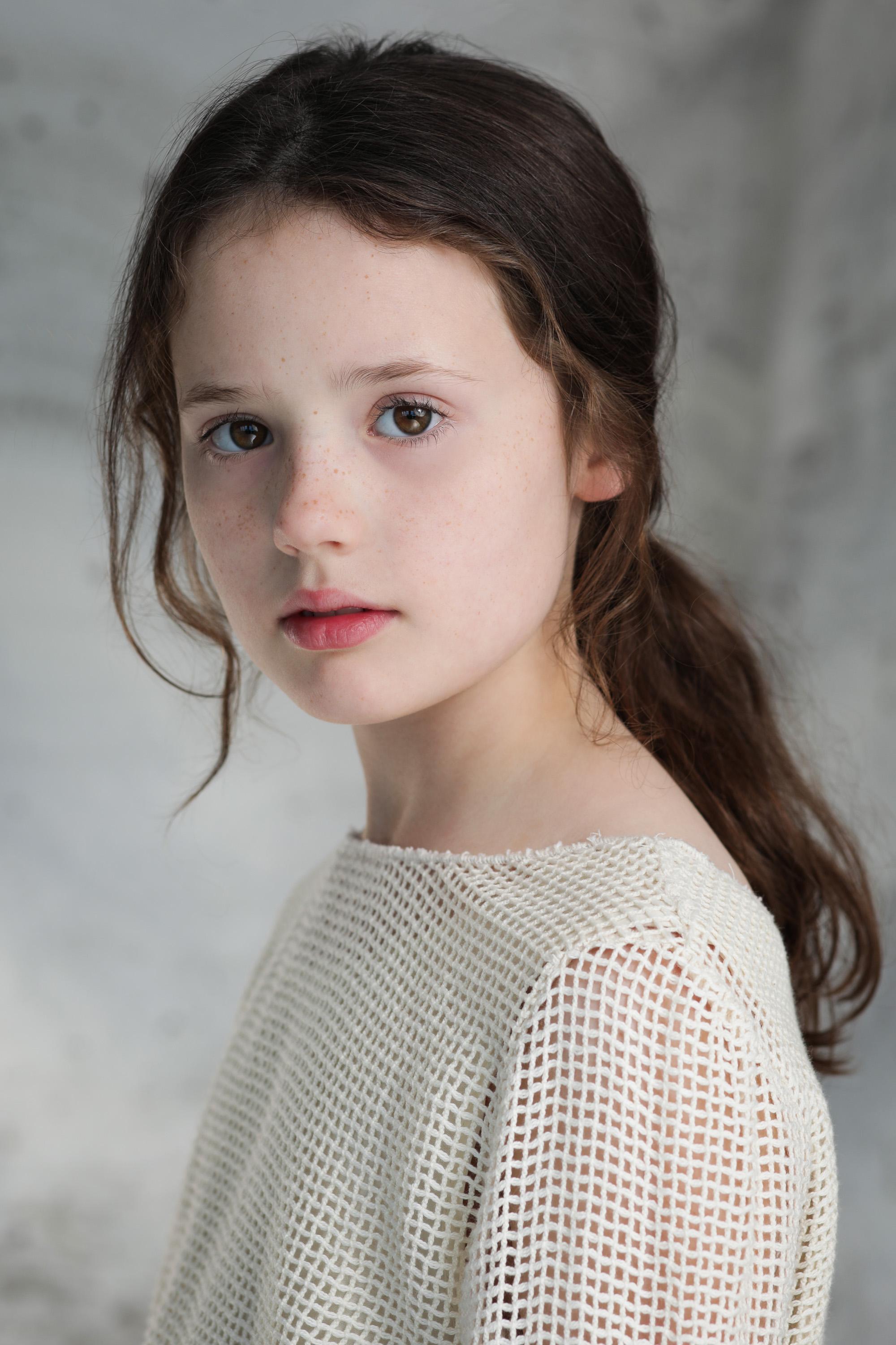 actor Cecily Cleeve large photo