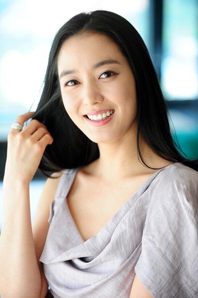 actor So-yeon Lee large photo