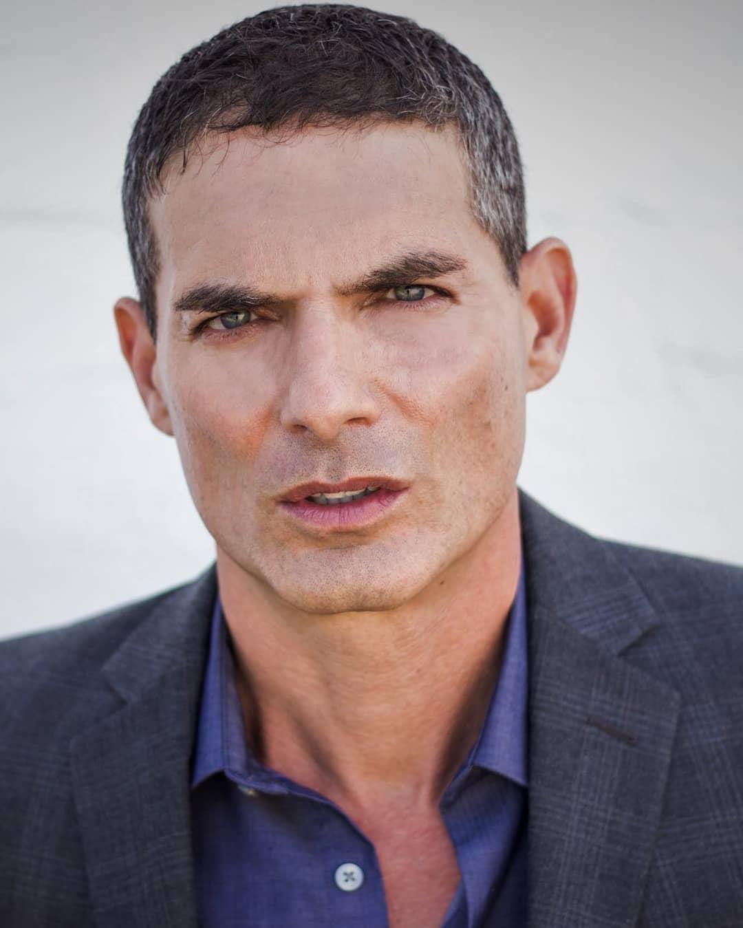 actor Eric Brenner large photo