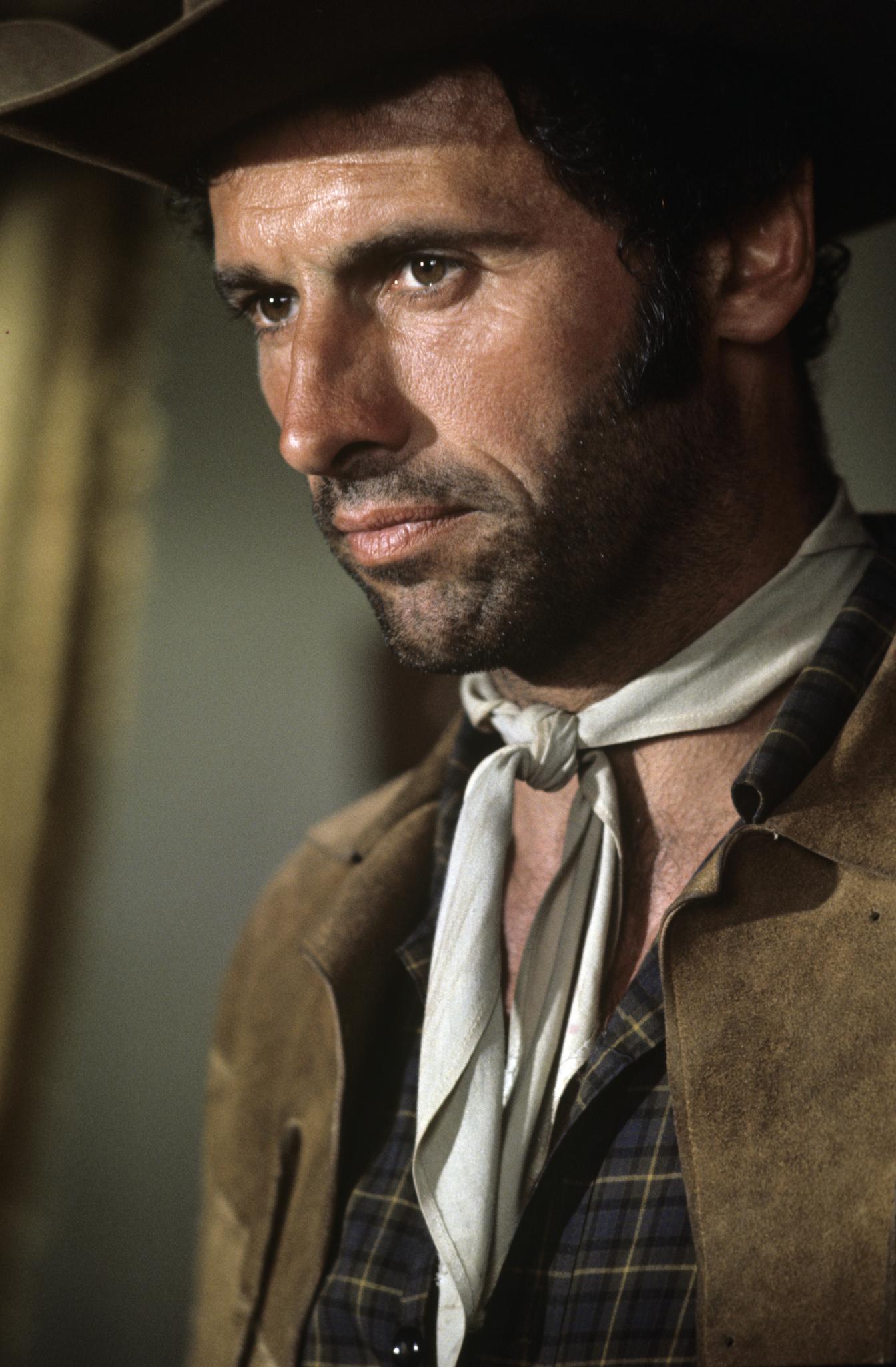 actor Michael Forest large photo