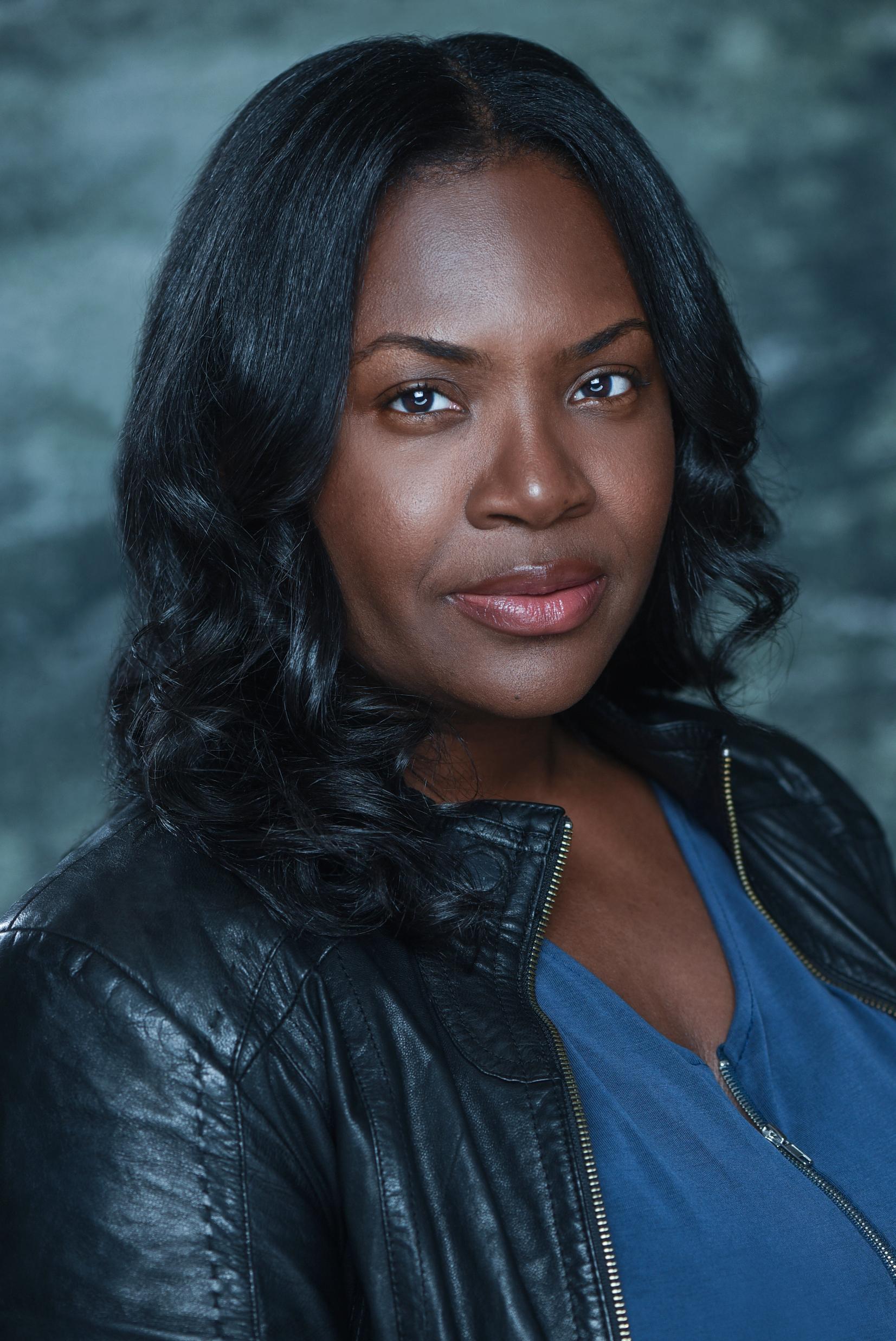 actor Olivia Barrett large photo