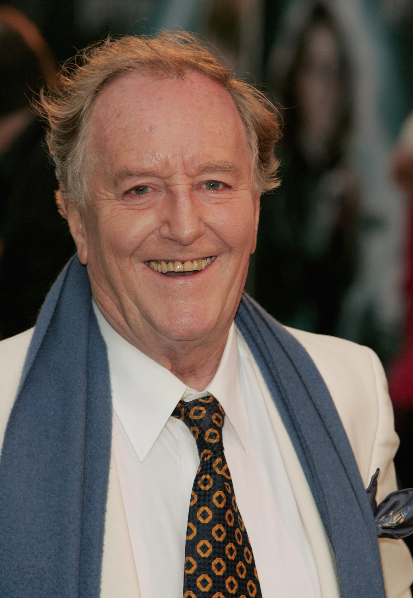 actor Robert Hardy large photo