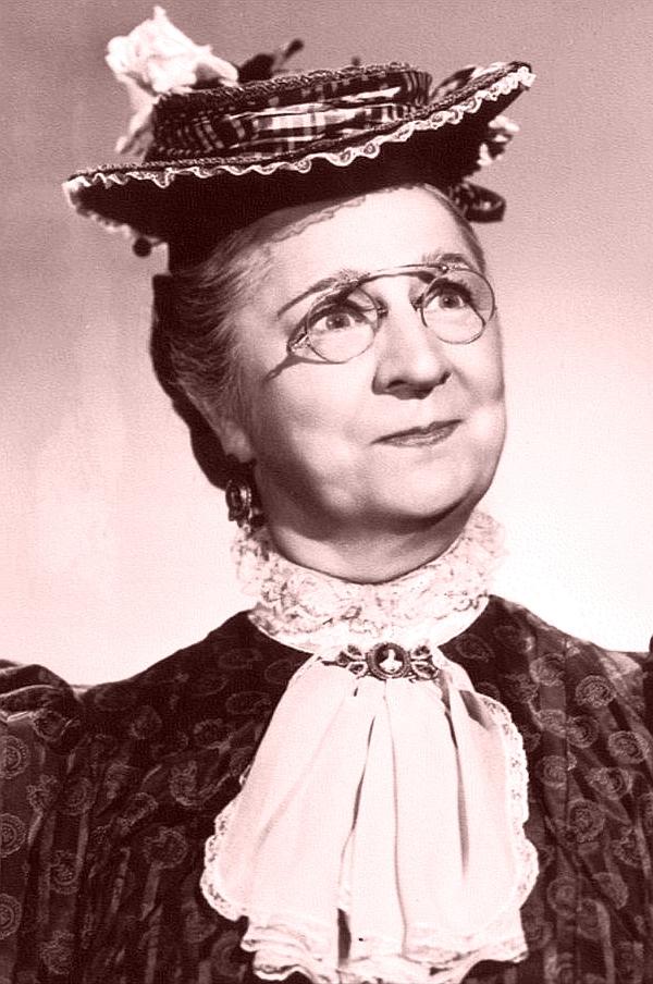 actor Sarah Edwards large photo