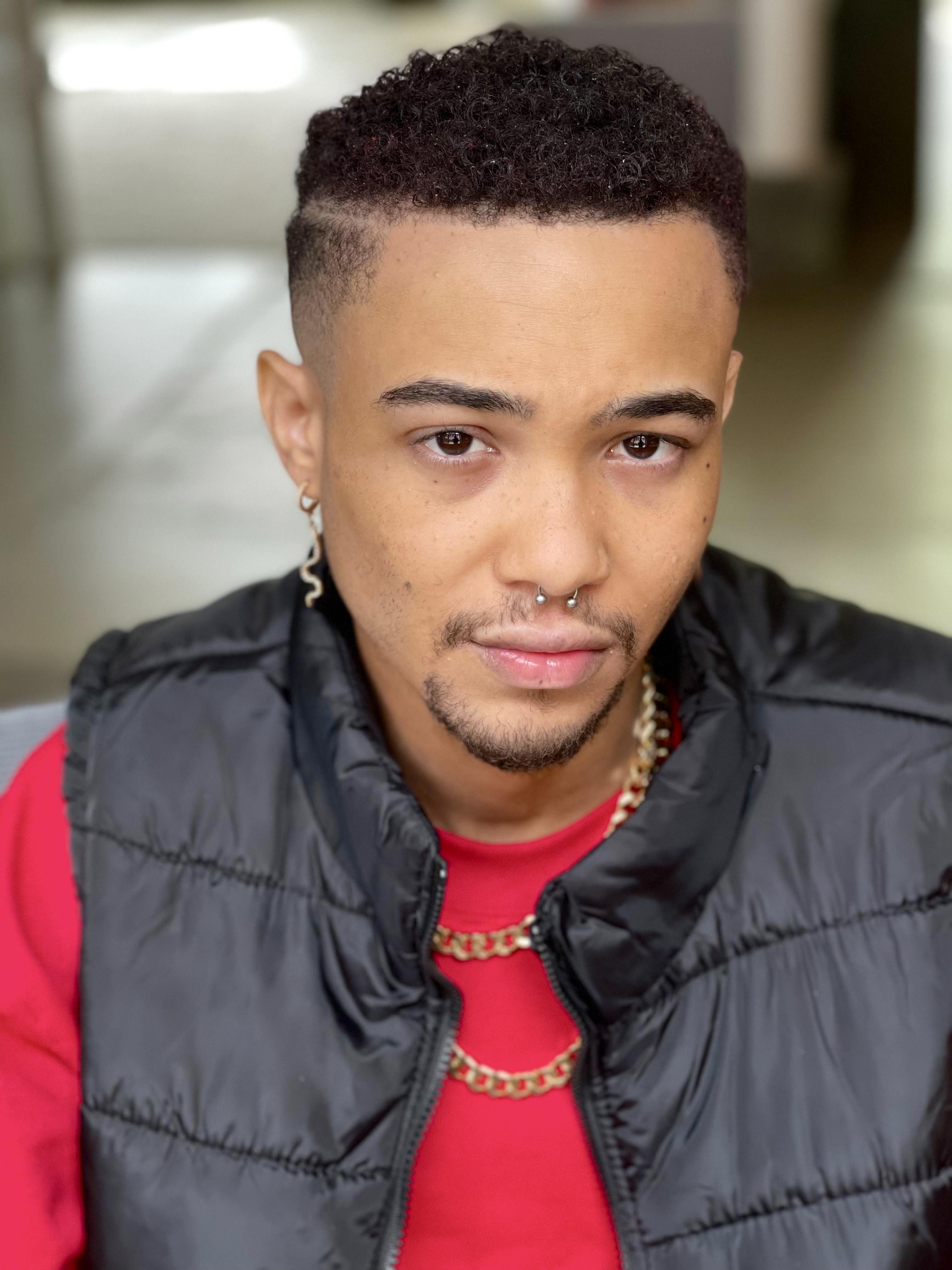 actor Chris Whitcomb large photo