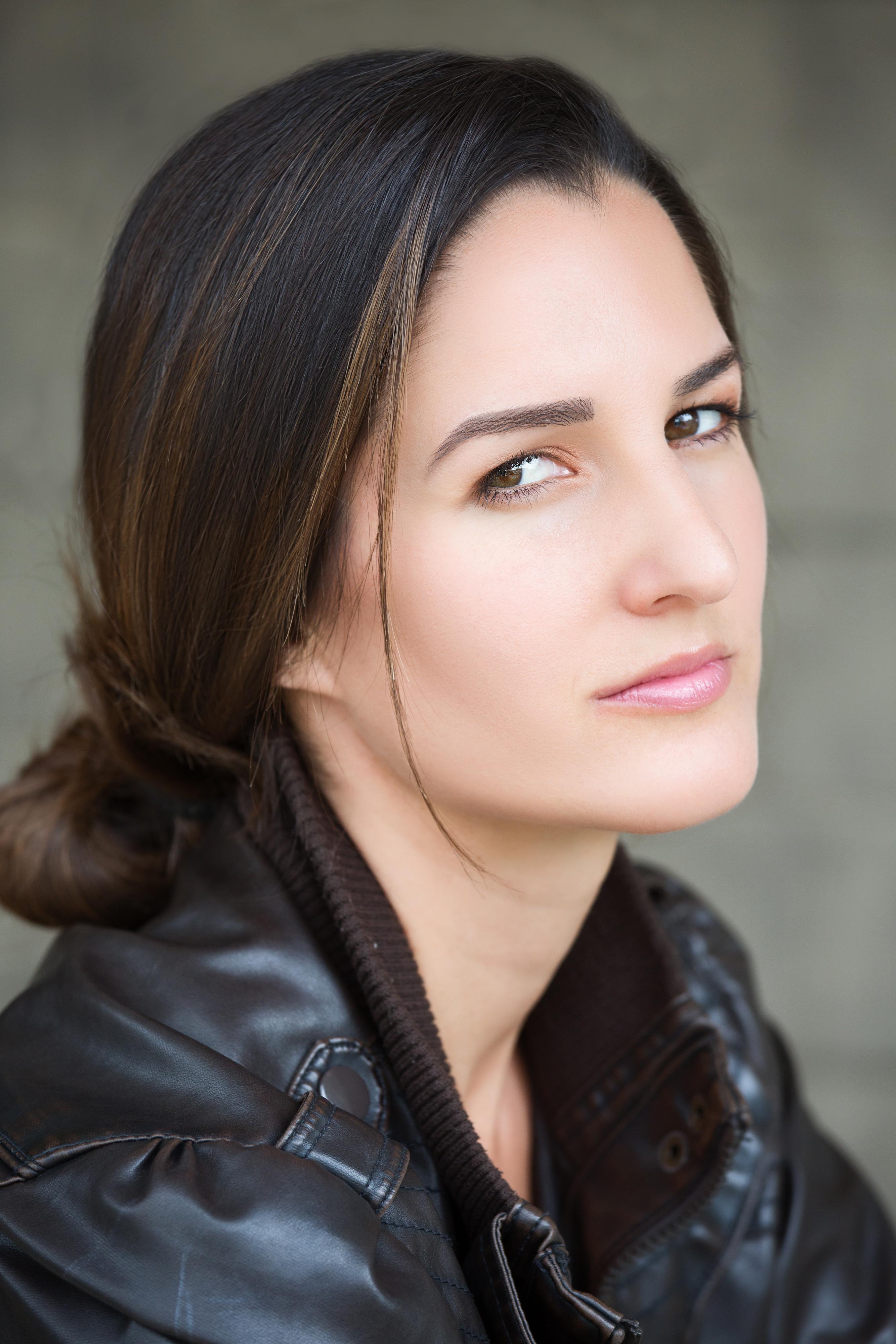 actor Monica Cabral large photo