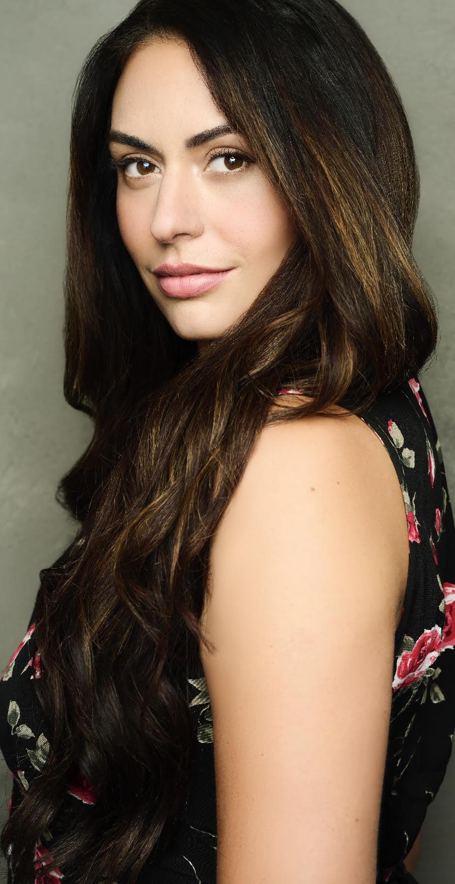 actor Christina Villa large photo