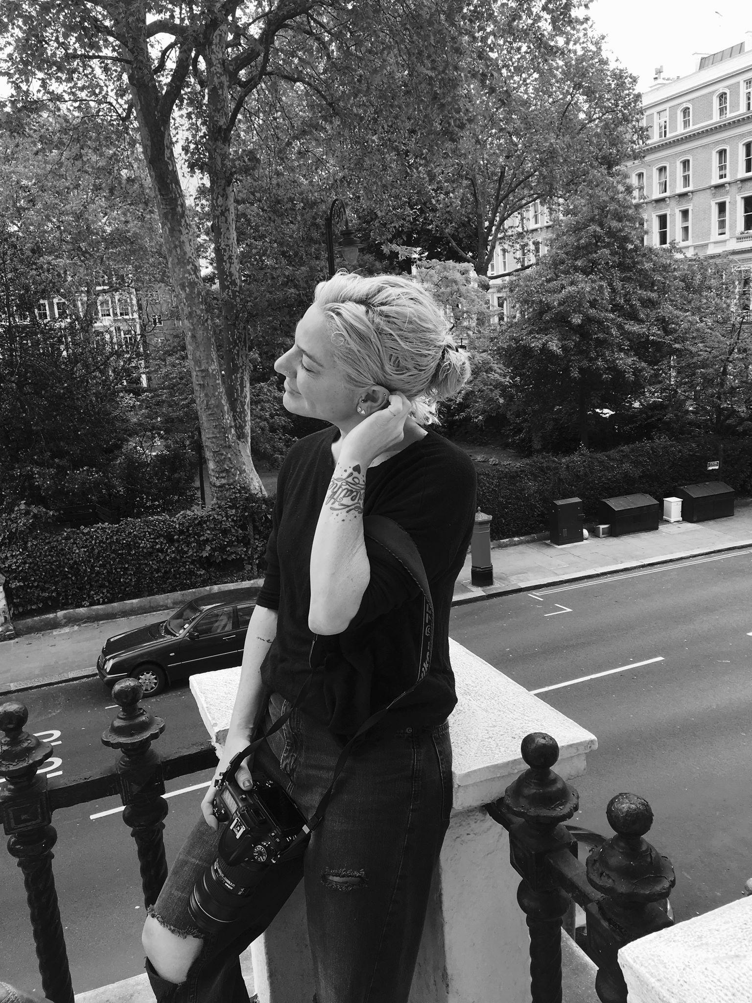 actor Lindsey Byrnes large photo