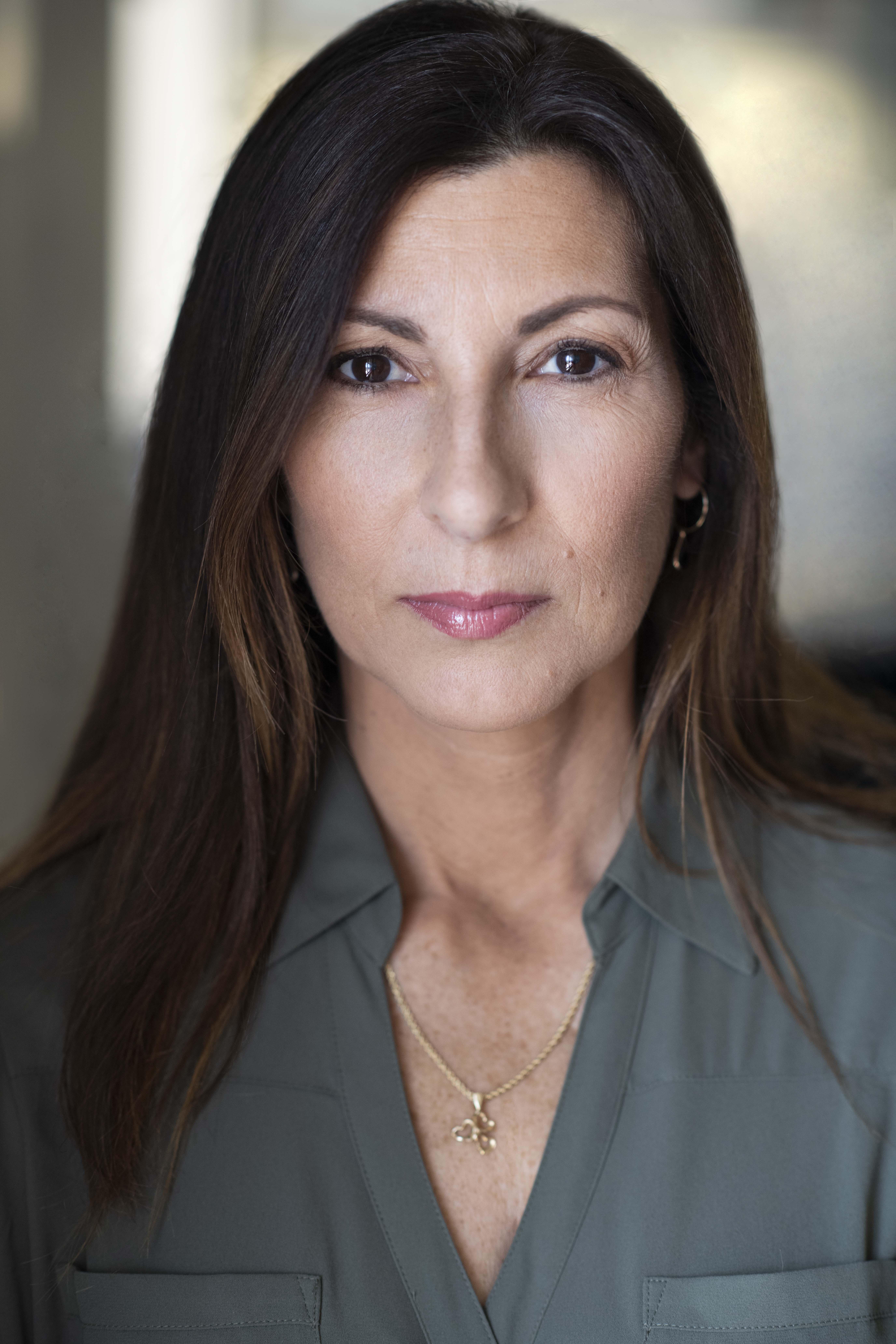 actor Liz M. Day large photo