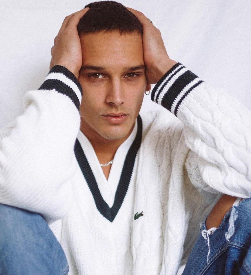 actor Joel Sánchez large photo