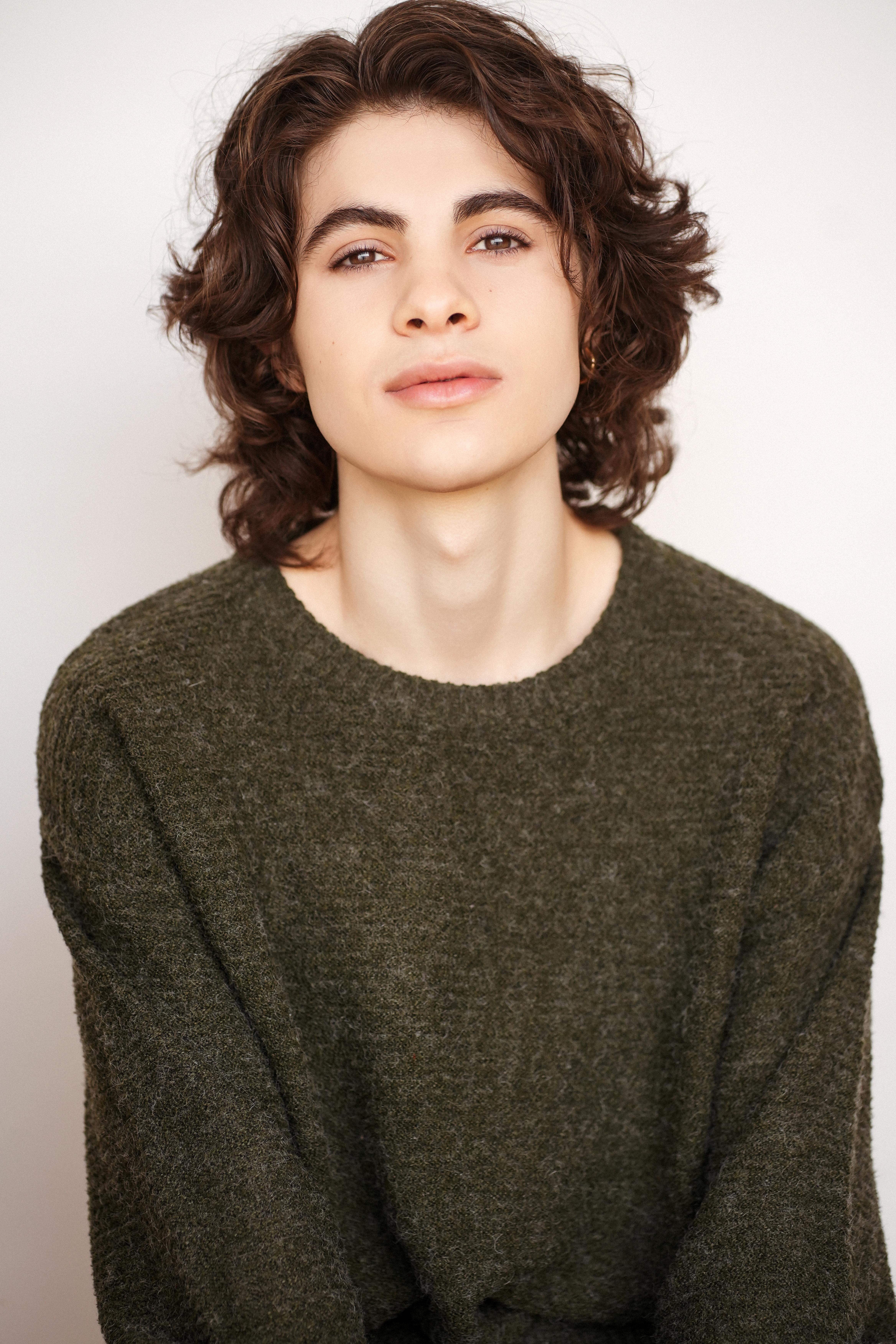 actor Hunter Dillon large photo