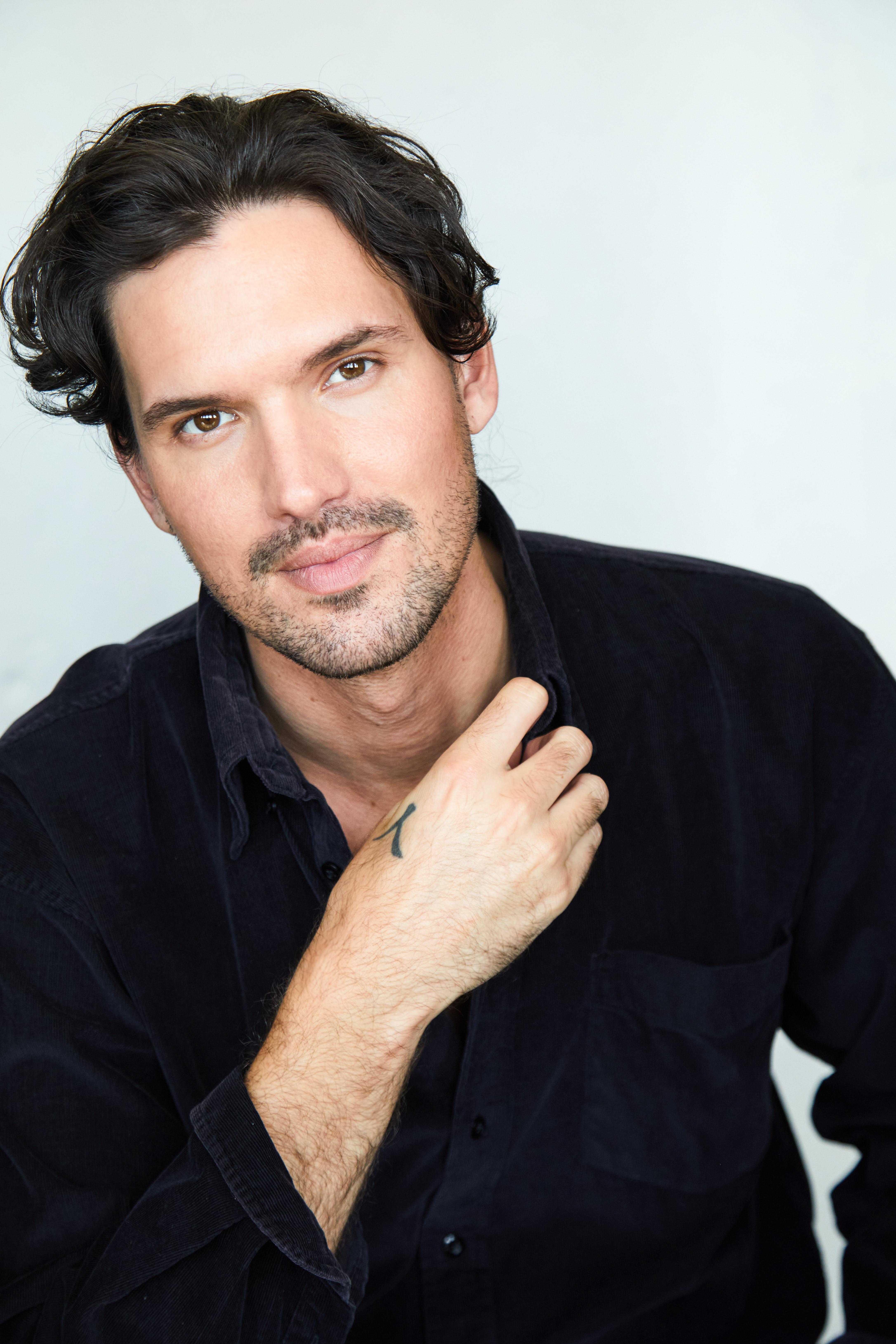 actor Karlo Bilic large photo