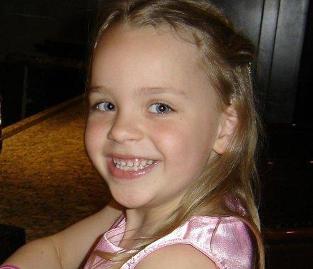 actor Olivia Ballantyne large photo