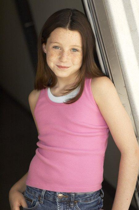 actor Kelsey Lewis large photo