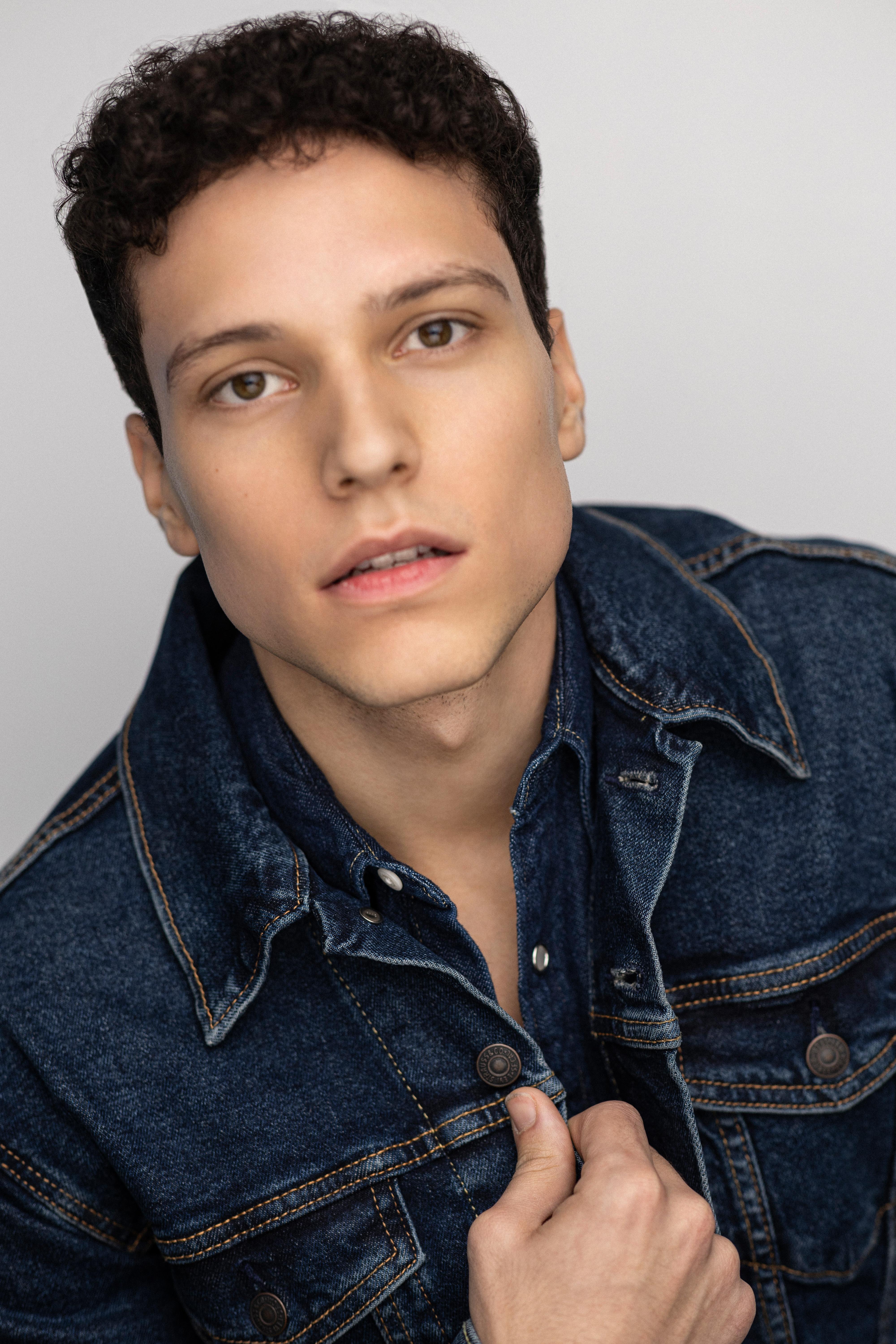 actor James Louvris large photo