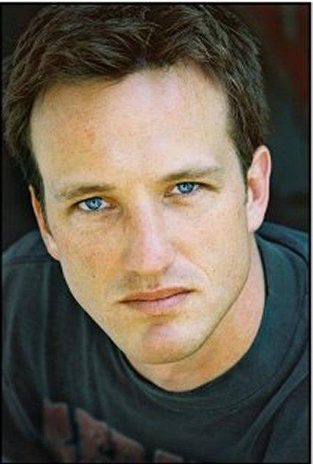 actor Jeff Griffin large photo