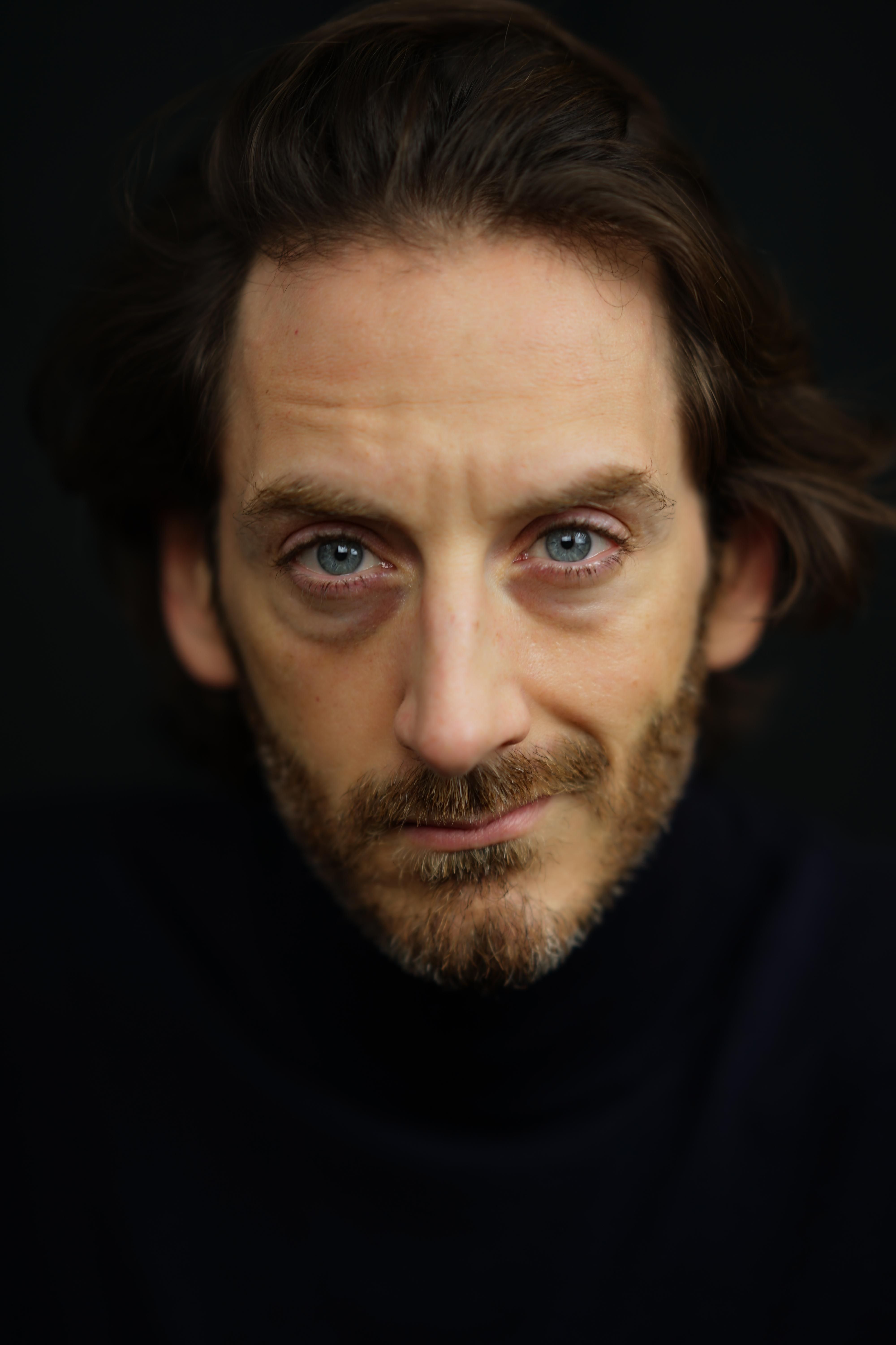 actor Axel Gallois large photo