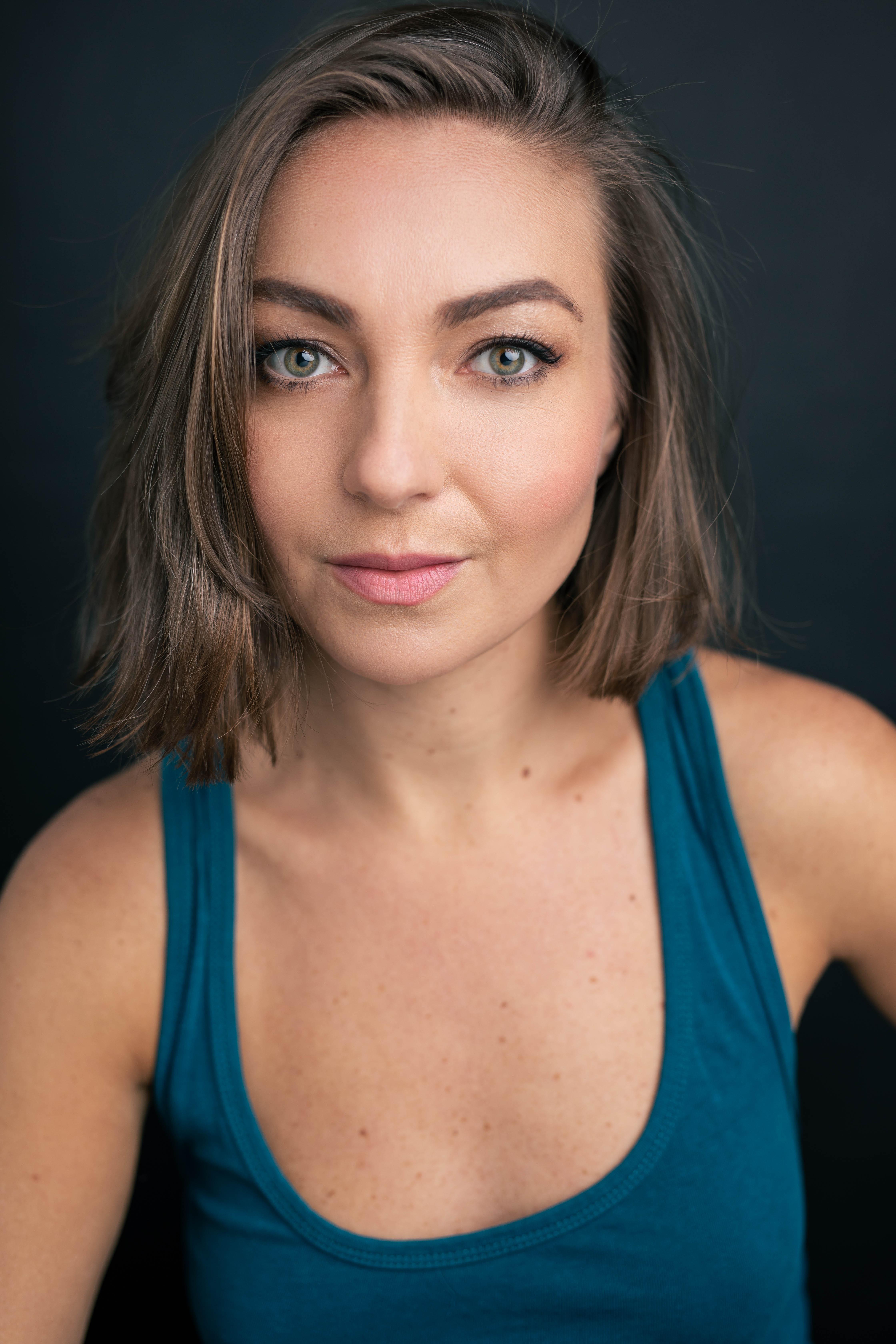 actor Alexandra Voicu large photo