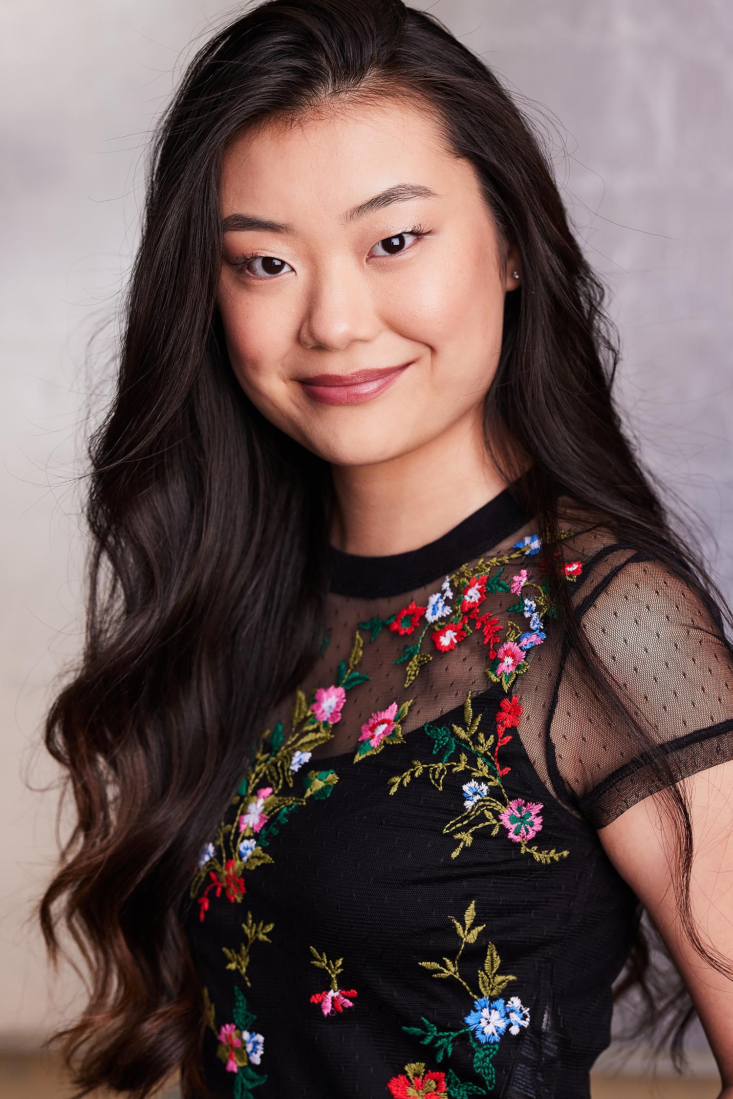 actor Victoria Grace large photo