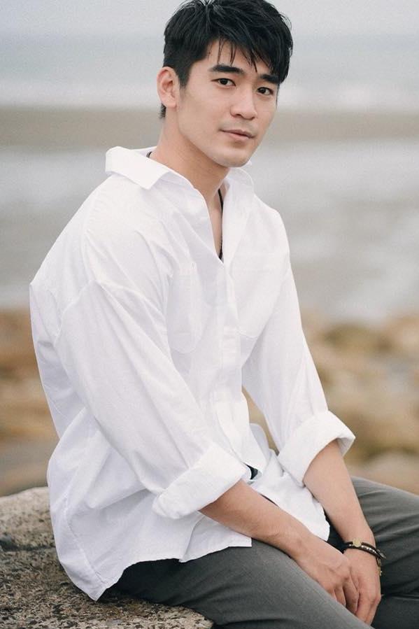 actor Charles Tu large photo