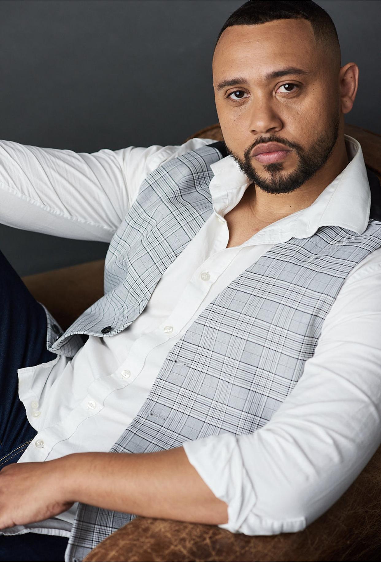 actor Robert James Hoffman large photo