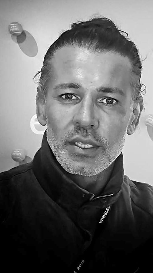 actor Ozgur Kurt large photo