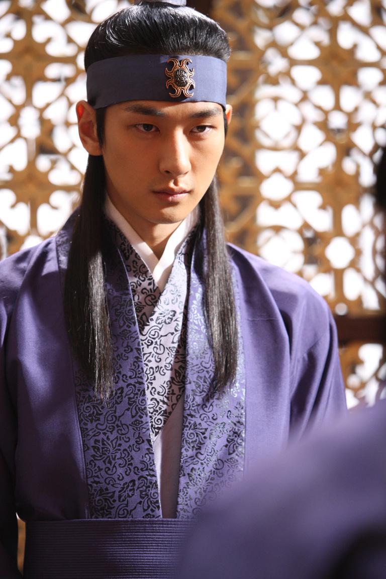 actor Ji-ho Shim large photo