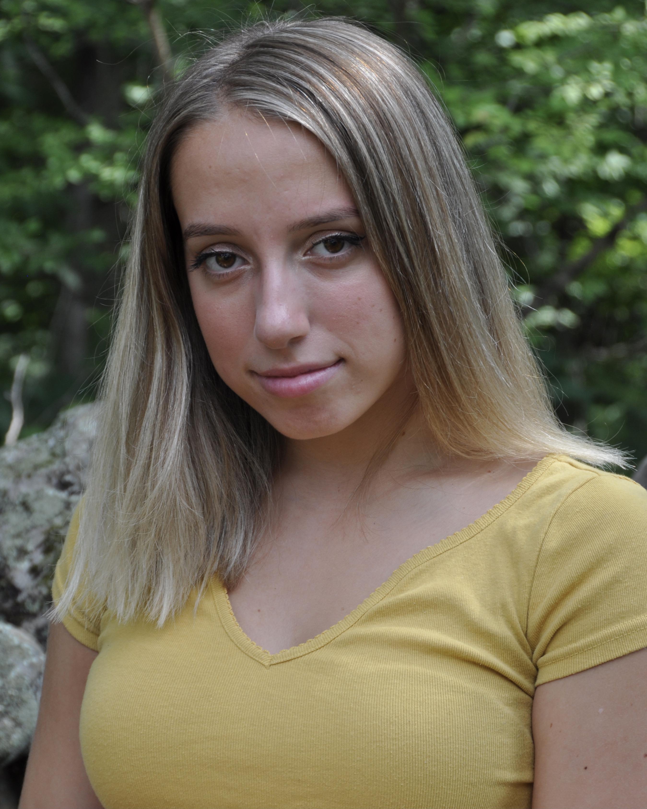 actor Erika Lynn Jolie large photo