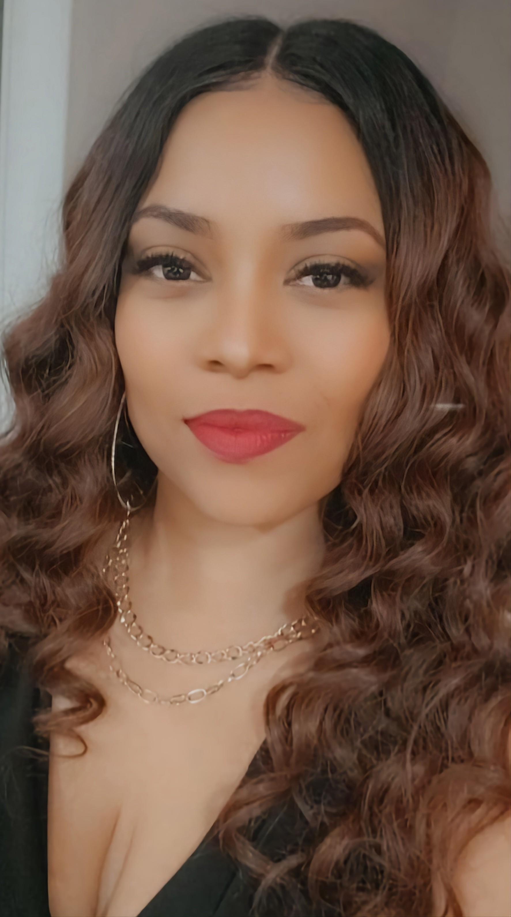 actor Marietta Elliott large photo