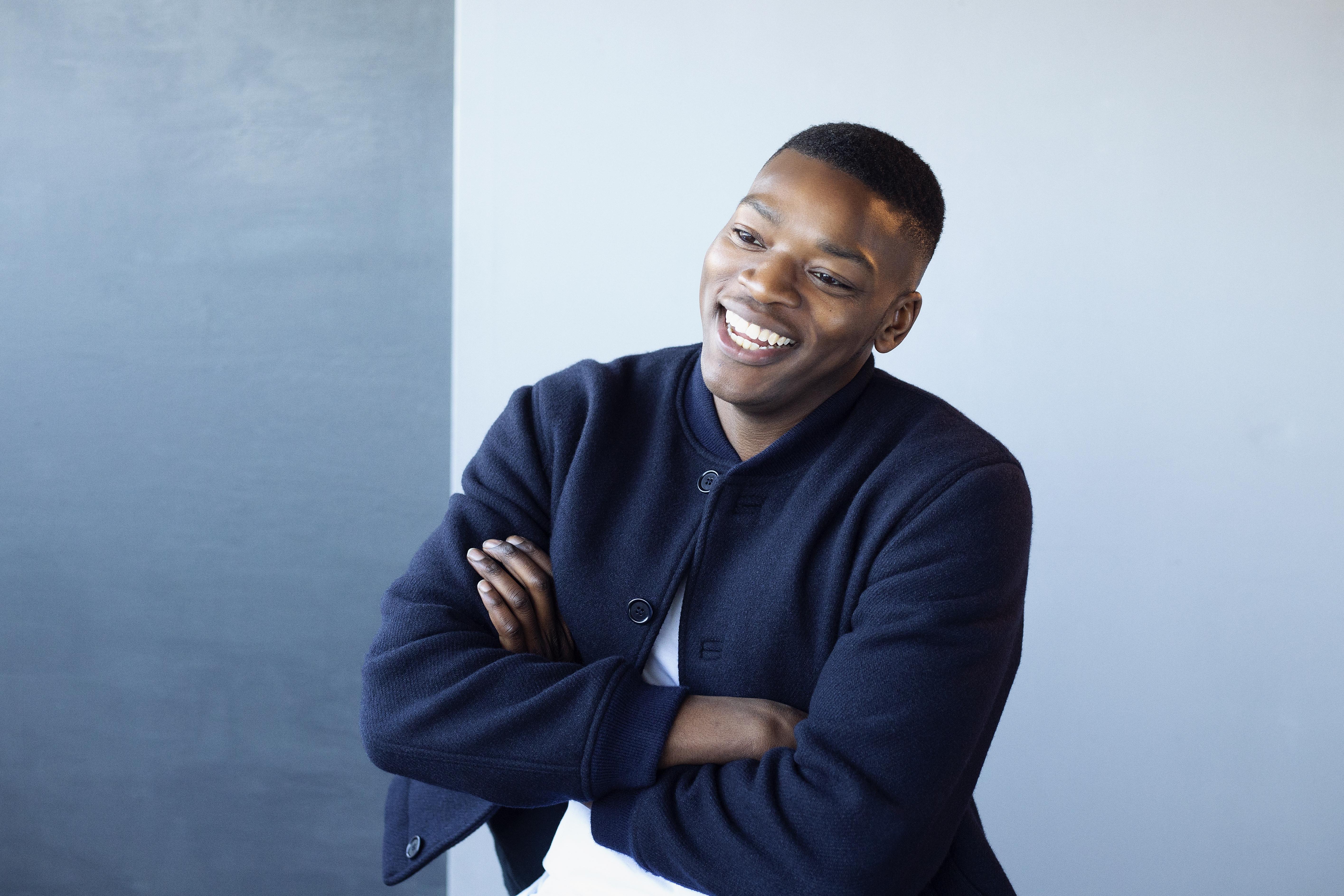 actor Victor Oshin large photo