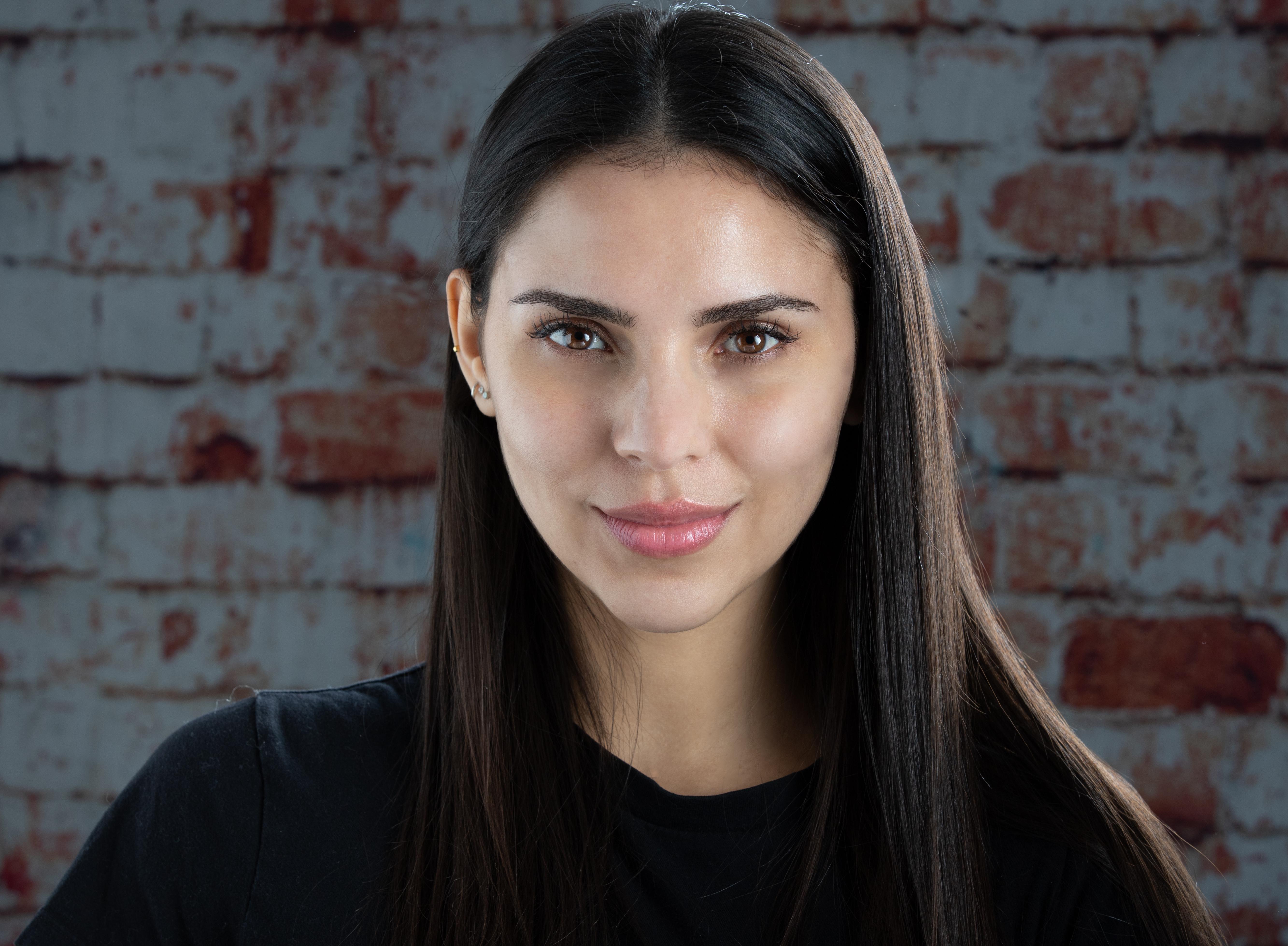 actor Daniela Soto-Brenner large photo