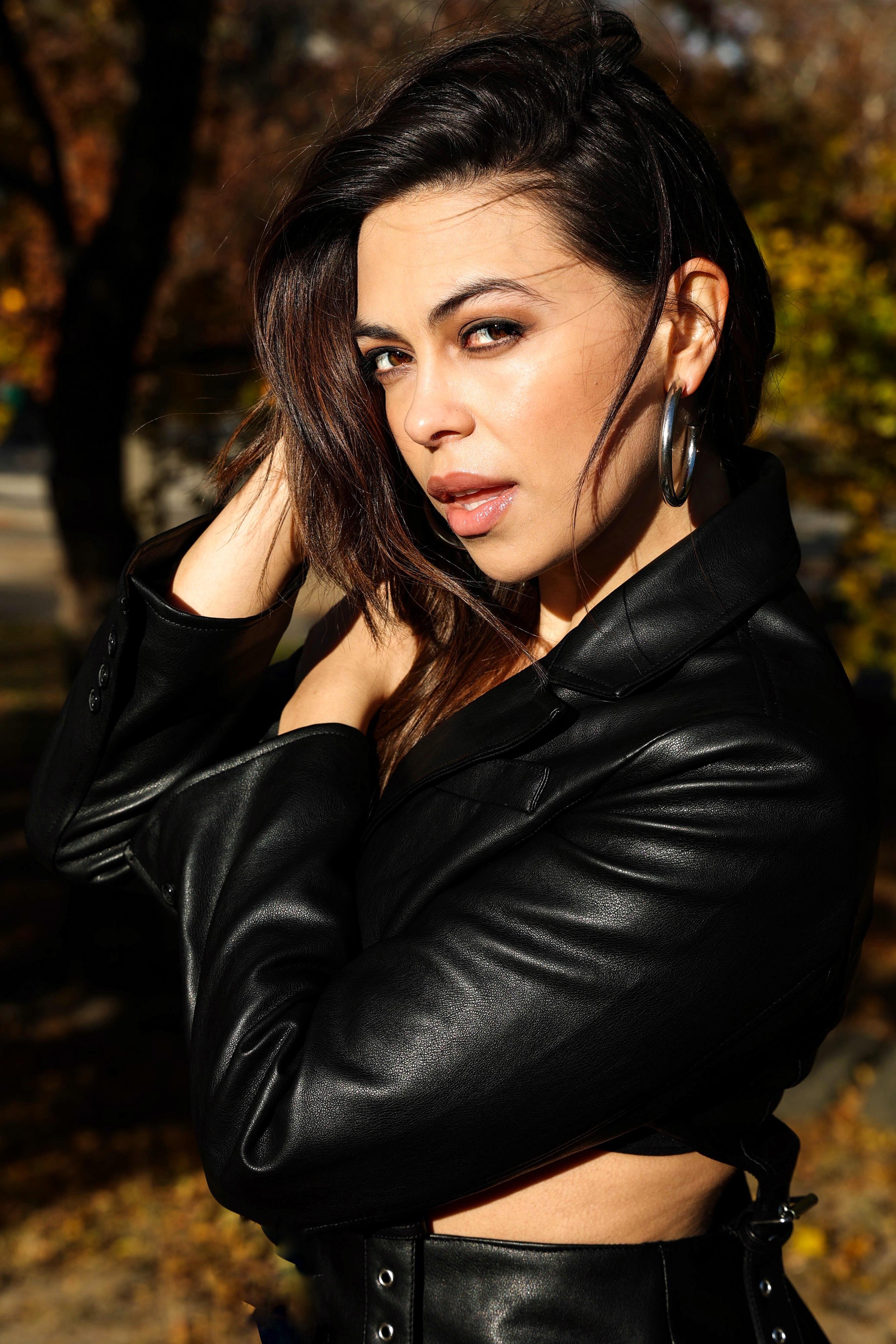 actor Sharinna Allan large photo