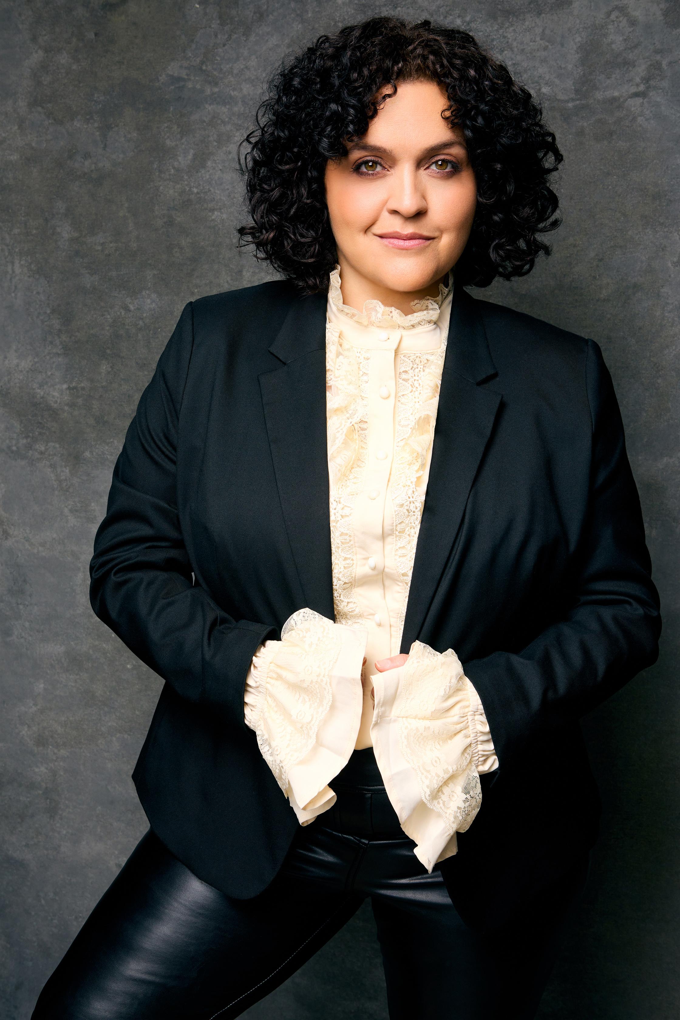 actor Xiomara Bernard large photo