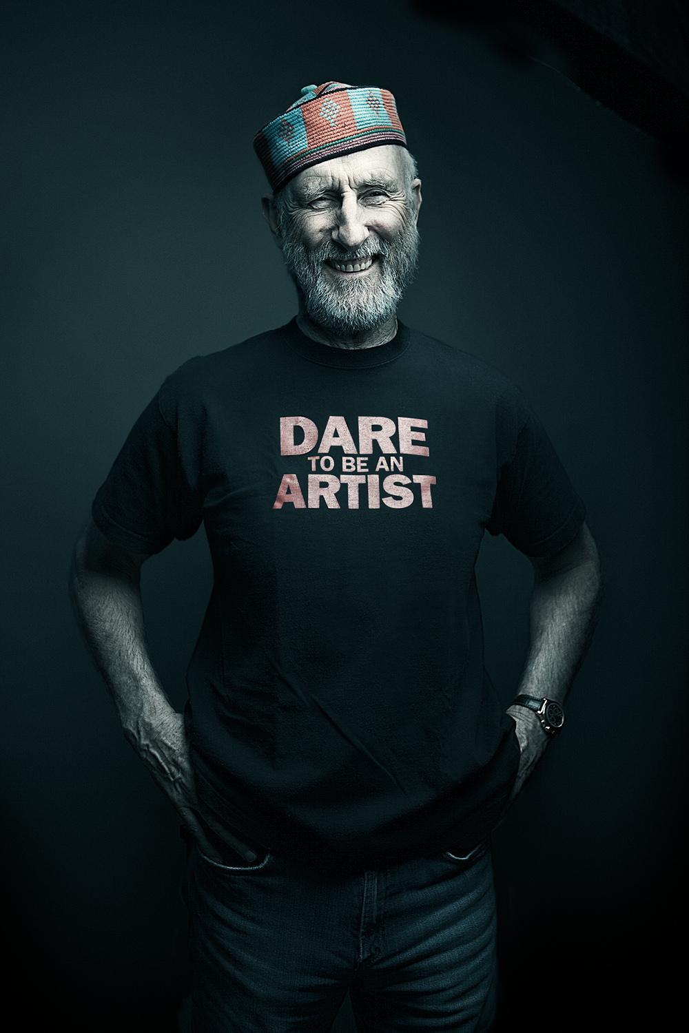 actor James Cromwell large photo