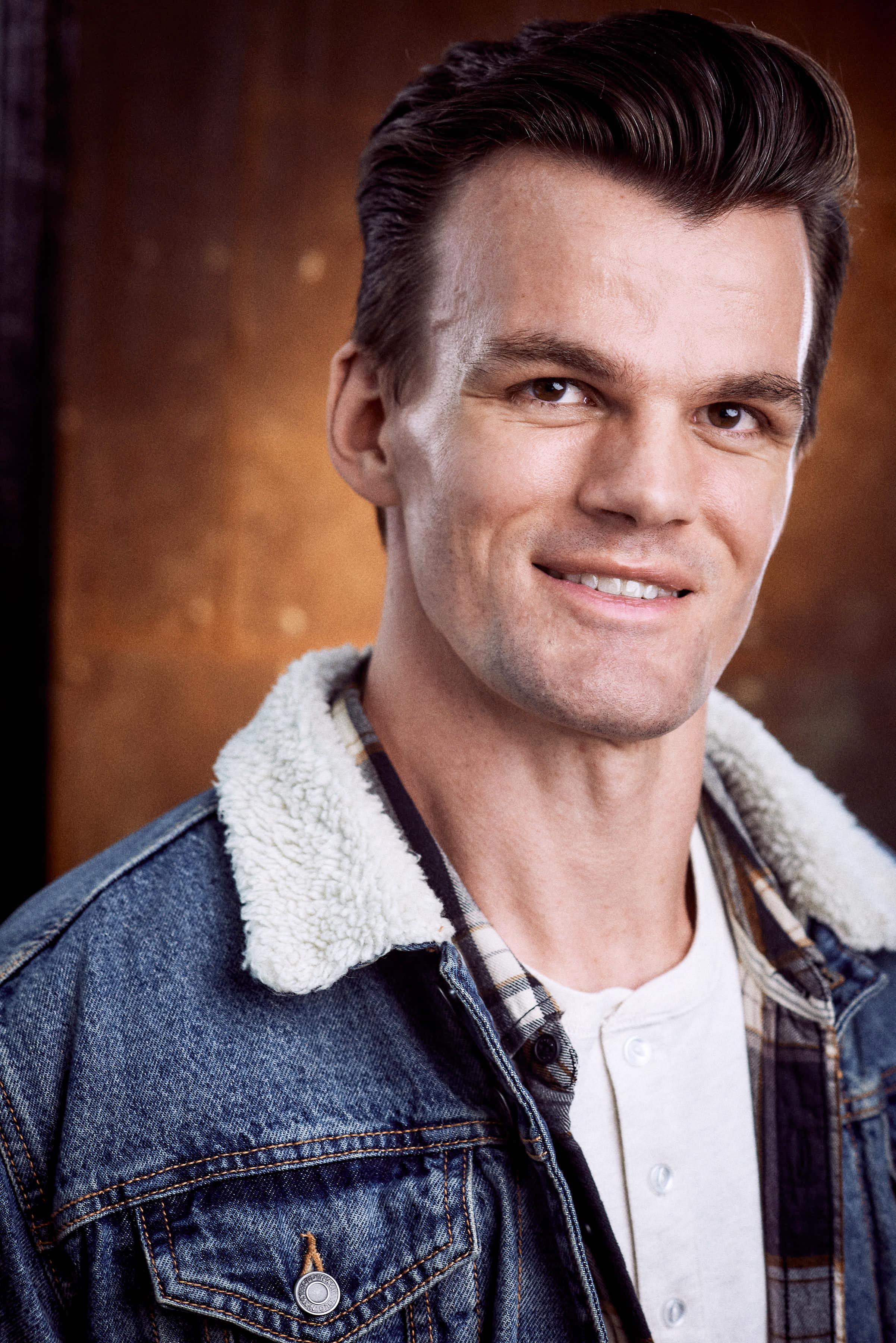 actor Russell Coker large photo